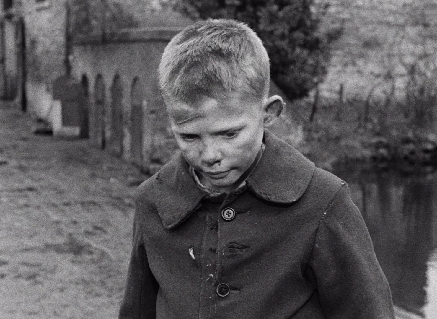 We Are All Murderers (1953) —  shot,  lighting