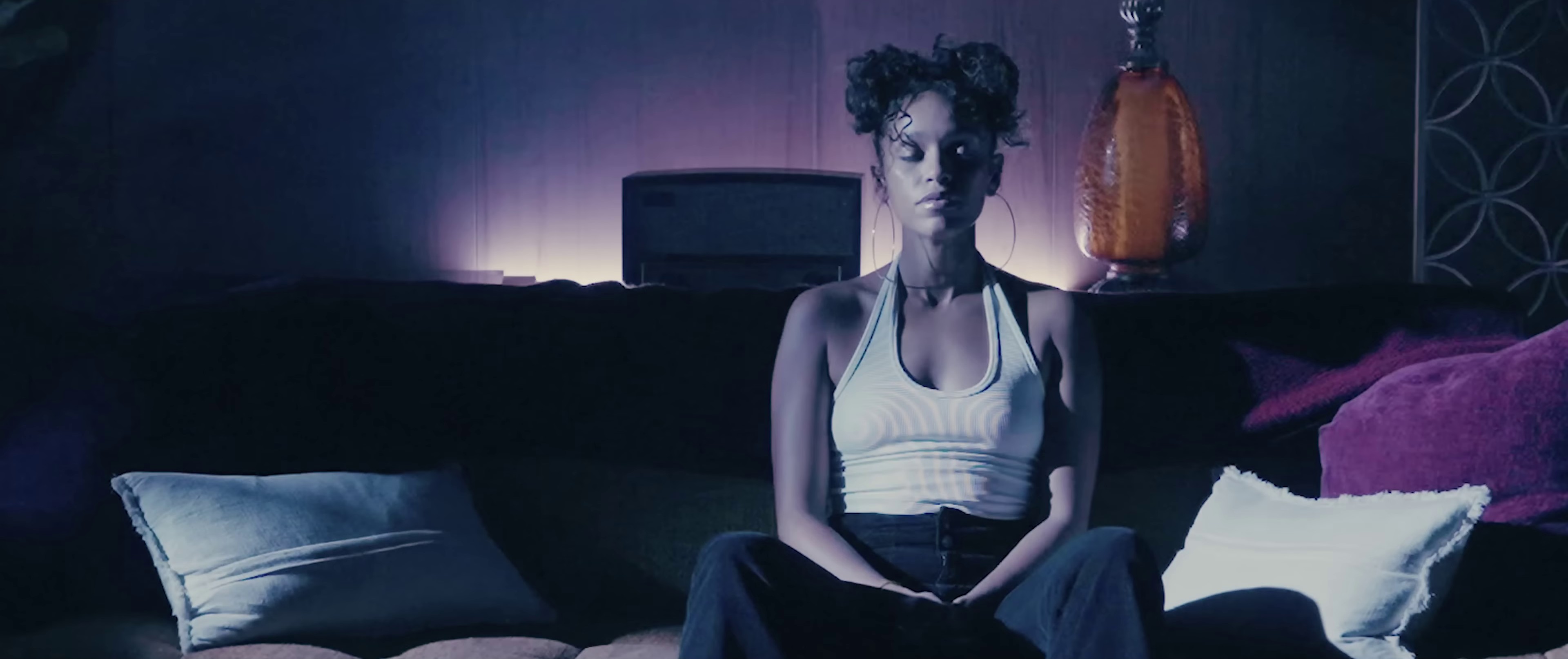 Boy Problems (2023) —  shot,  lighting