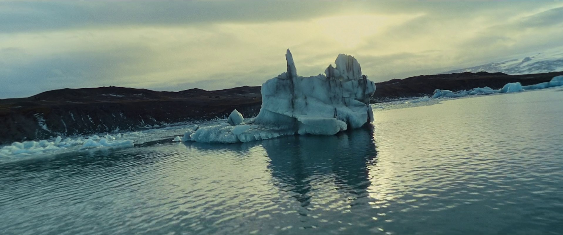 META — SUPERNATURAL 'Feel the joy' (2023) —  shot,  lighting