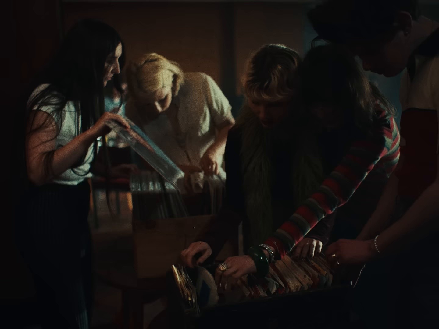 Picture Parlour - Who’s There To Love Without You? (2025) —  shot,  lighting