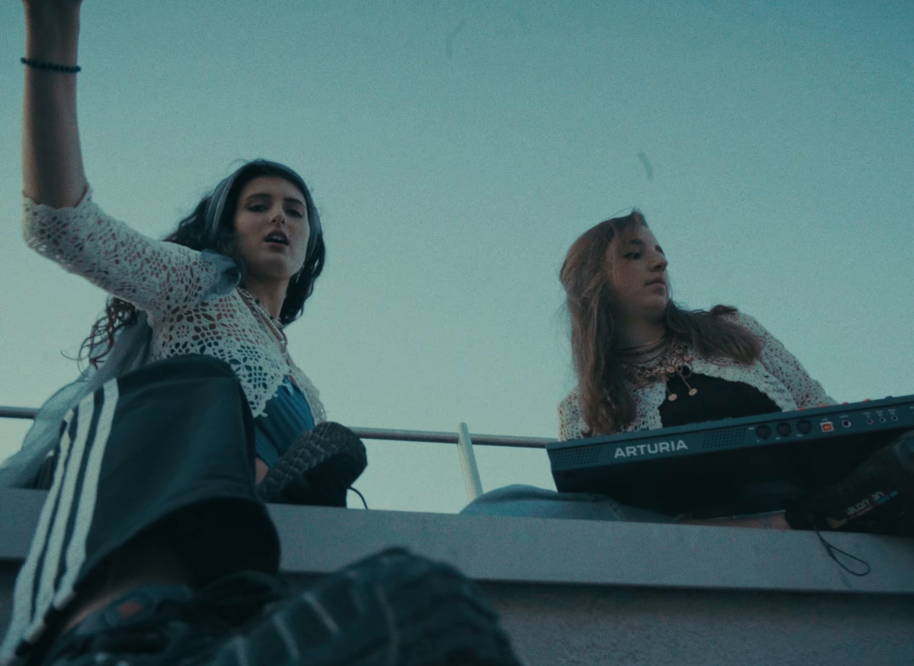 Mila Mou Normal (Katse Kala) (2025) —  shot,  lighting