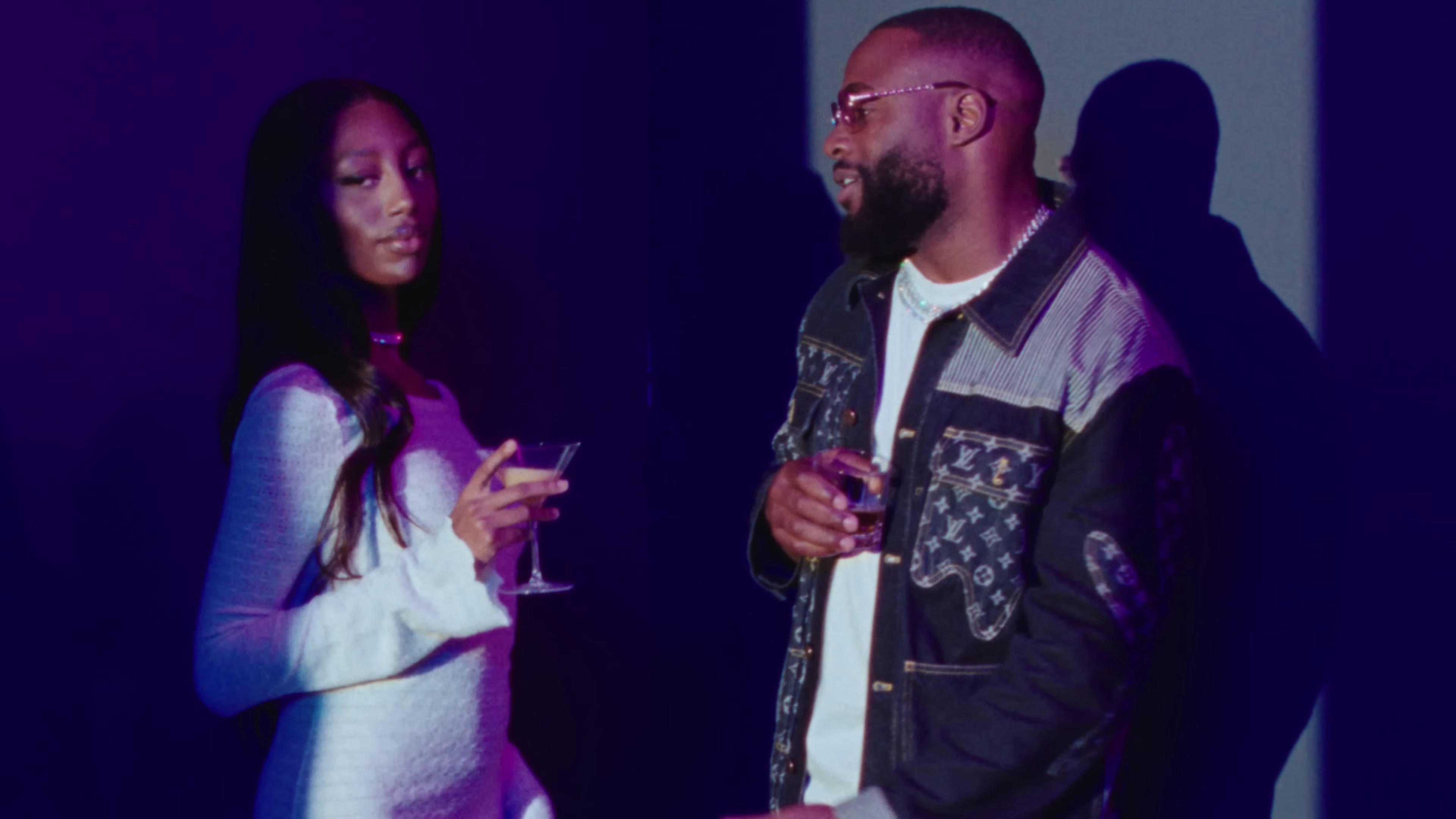 Non Non (2022) —  shot,  lighting