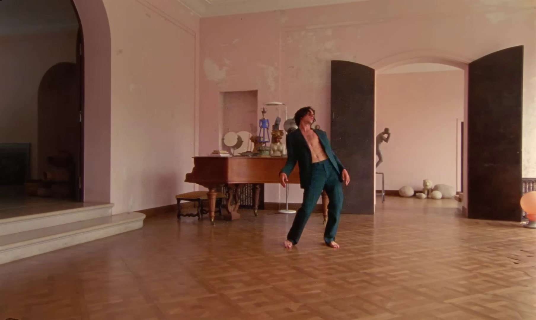 GRV - Music for Maison d'en face (2023) —  shot,  lighting