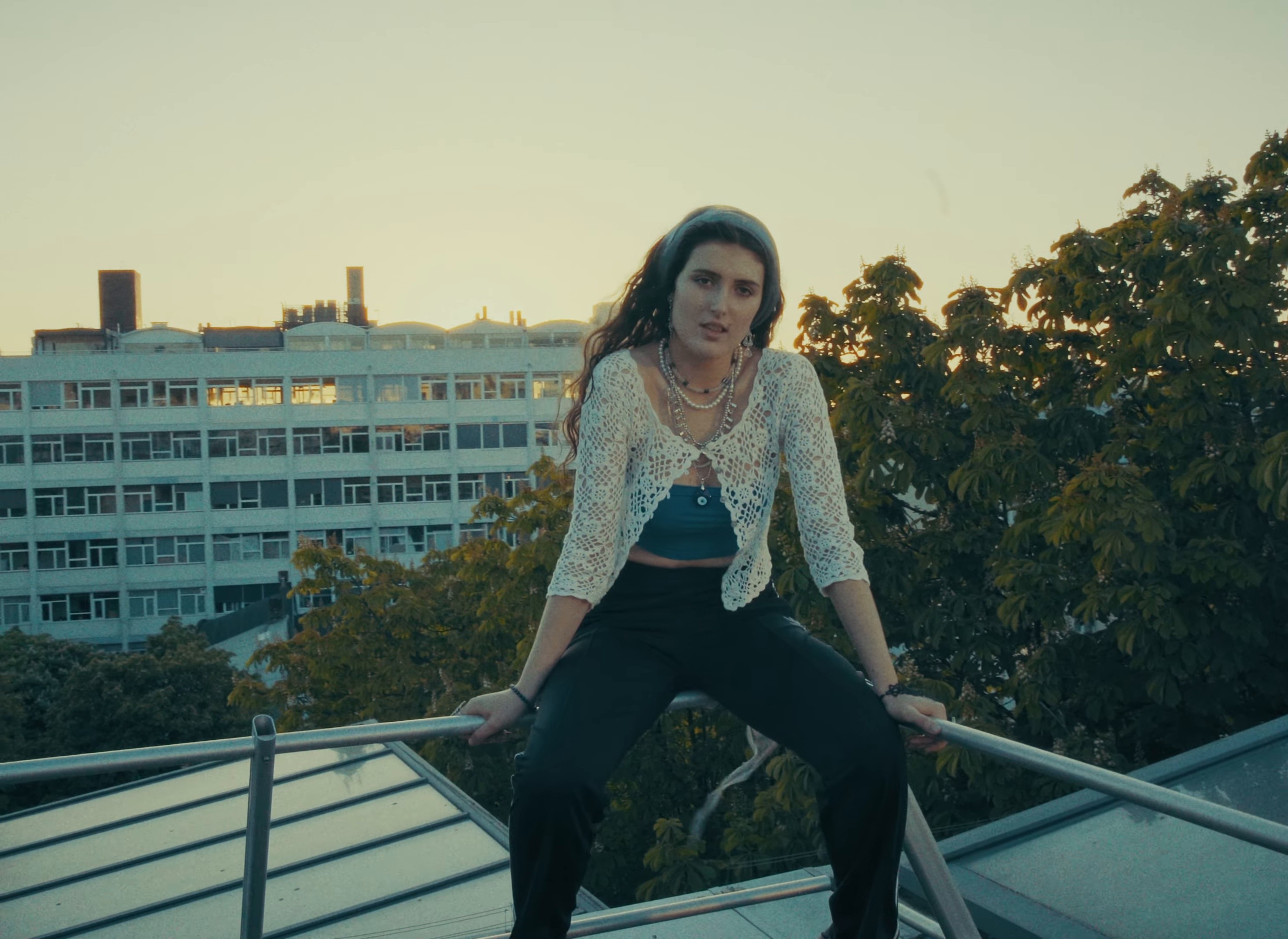 Mila Mou Normal (Katse Kala) (2025) —  shot,  lighting