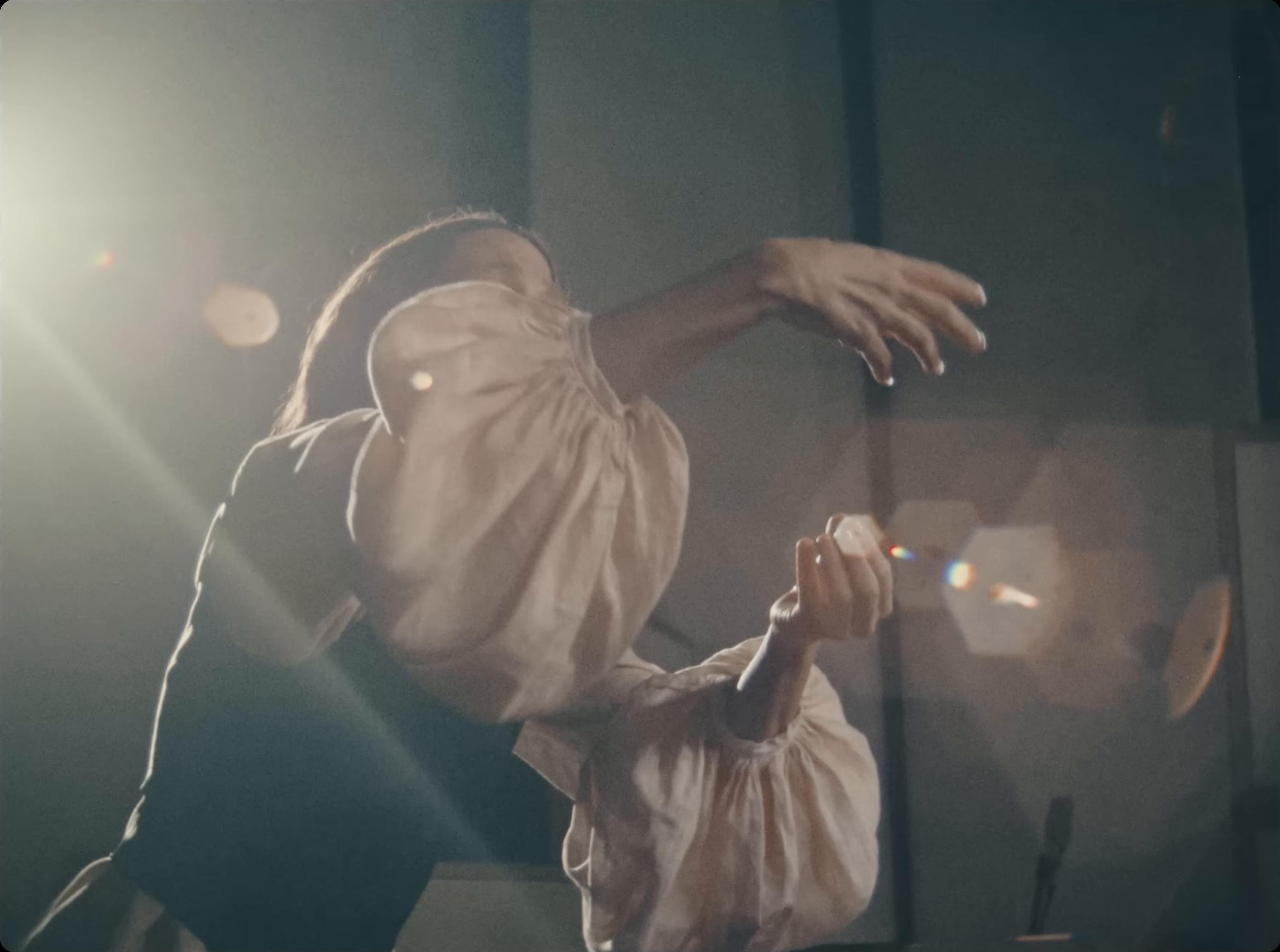 Lágrimas Cancioneras (2025) —  shot,  lighting