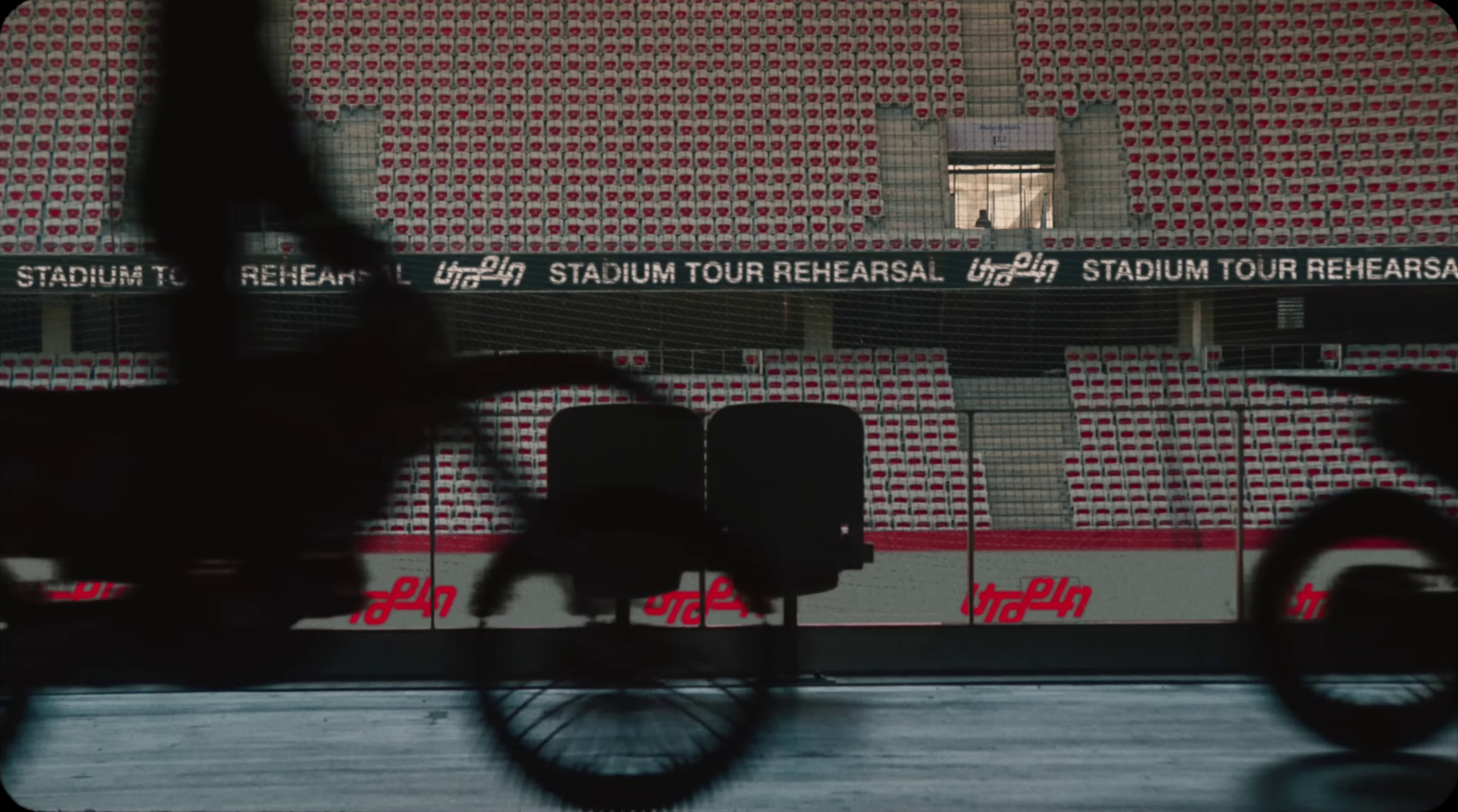 K-pop (2023) —  shot,  lighting