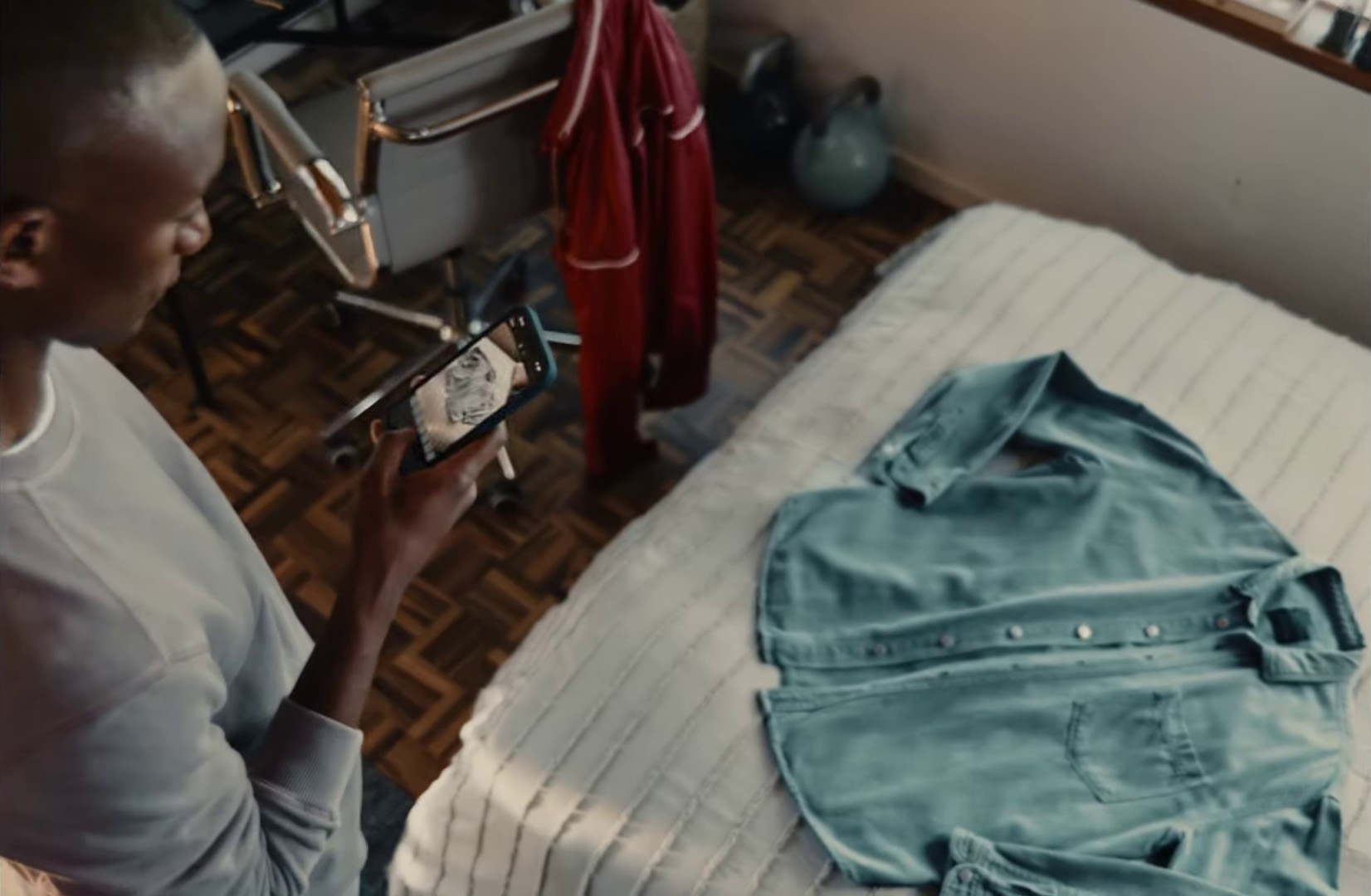 Vinted: Too Many, Men (2024) —  shot,  lighting