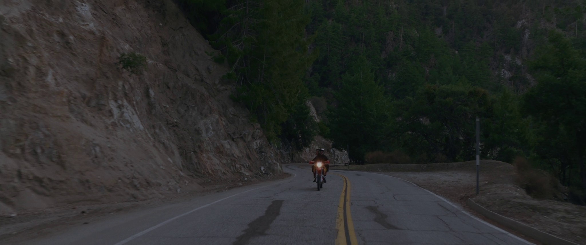 2am (2019) —  shot,  lighting