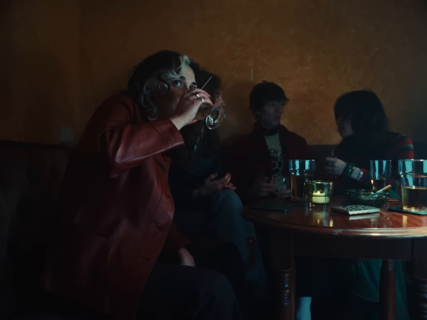 Picture Parlour - Who’s There To Love Without You? (2025) —  shot,  lighting