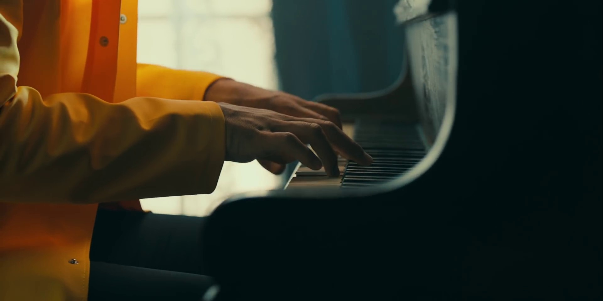 I Should Probably Go To Bed  (2020) —  shot,  lighting