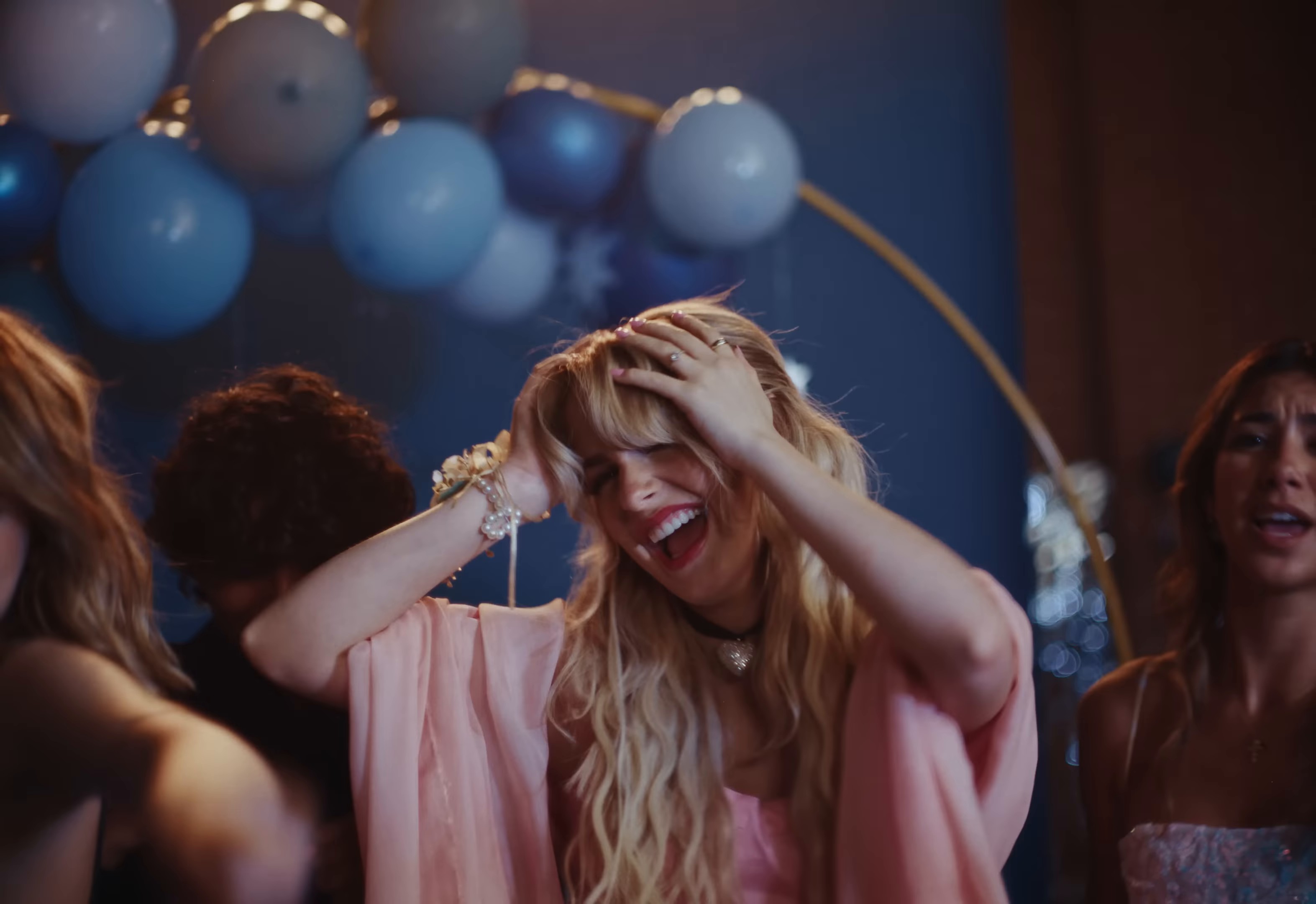 LOSER!! (2024) —  shot,  lighting