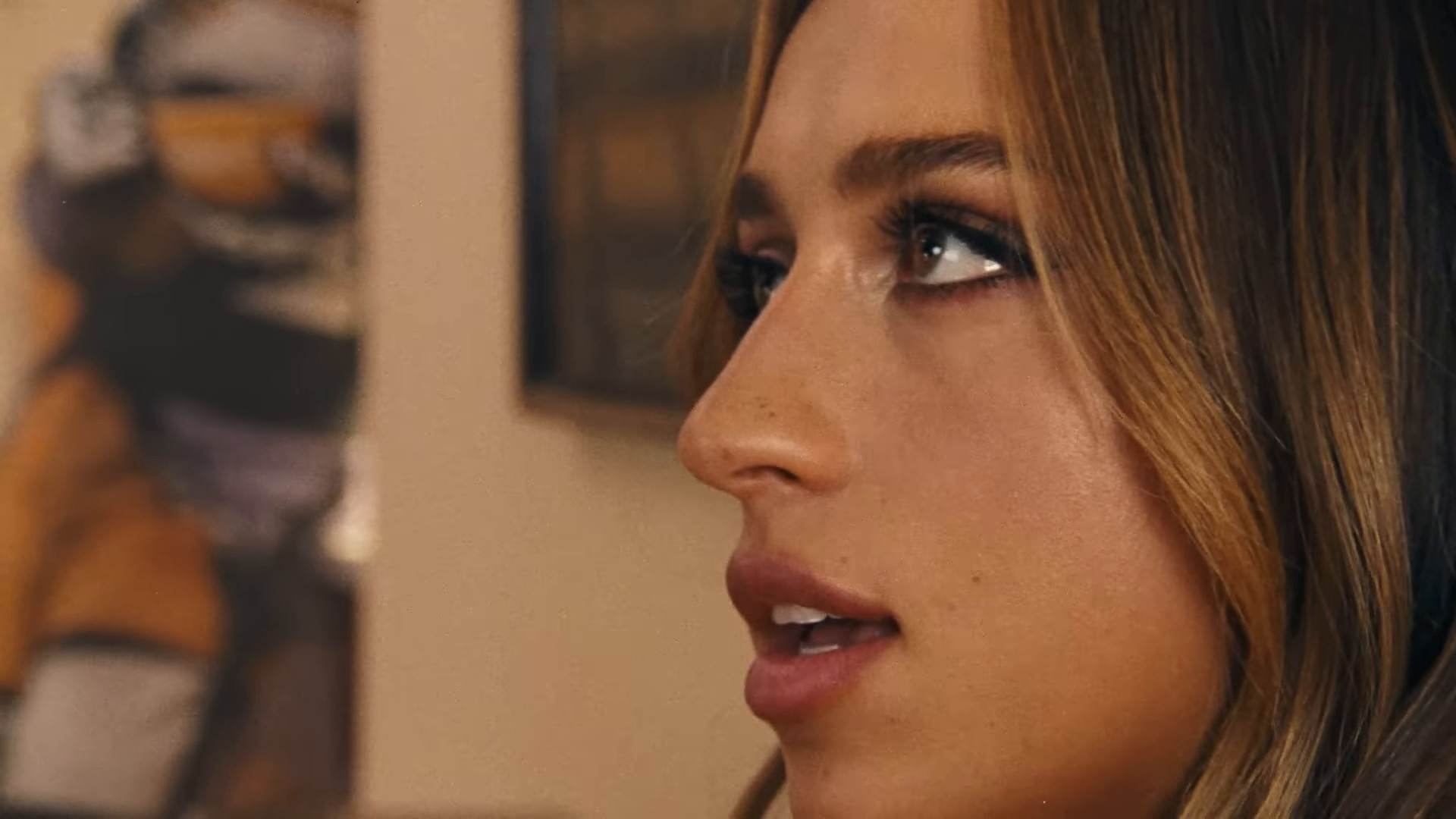 2 hands (2024) —  shot,  lighting