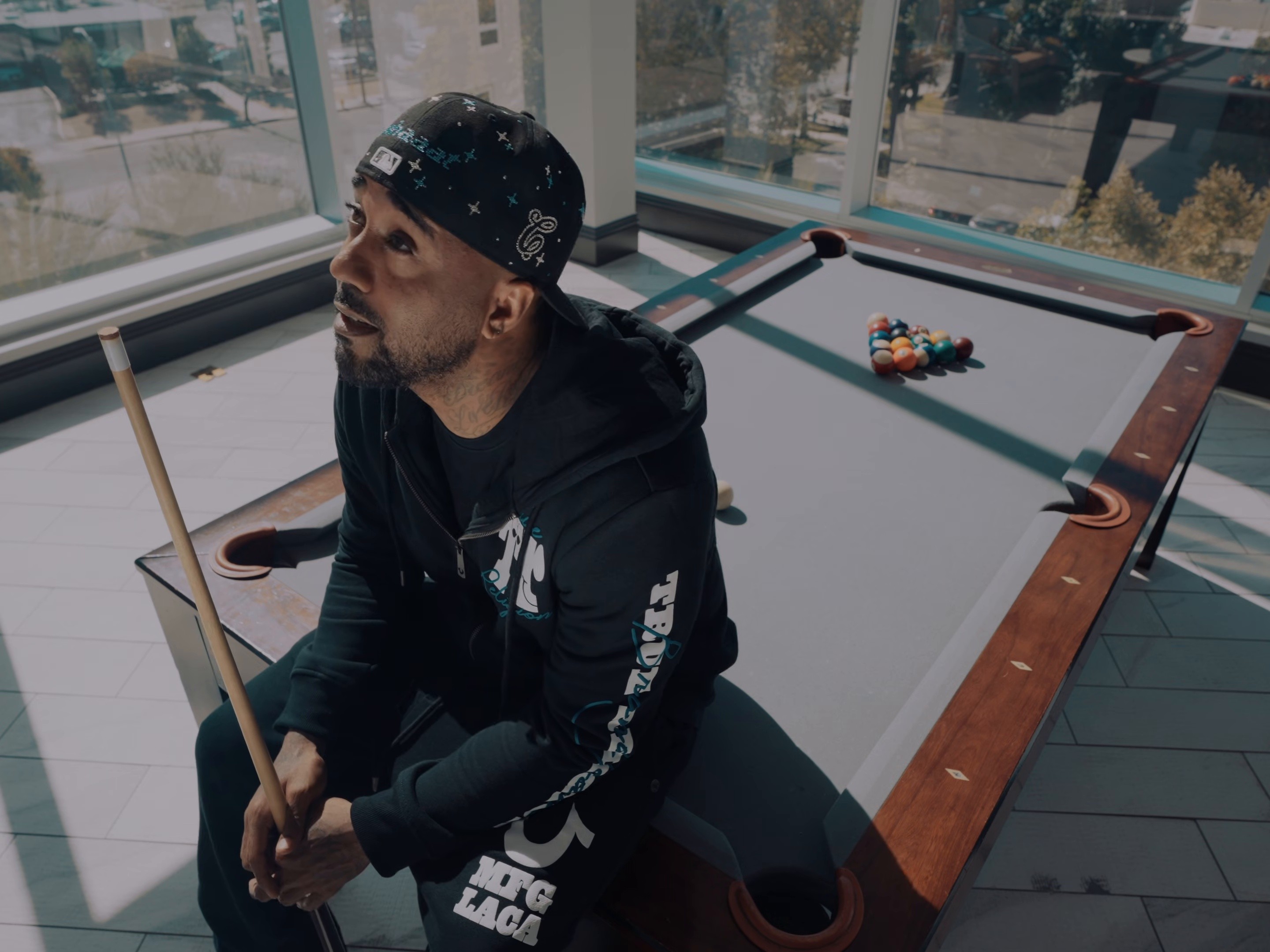 CAFALONIA (2025) —  shot,  lighting