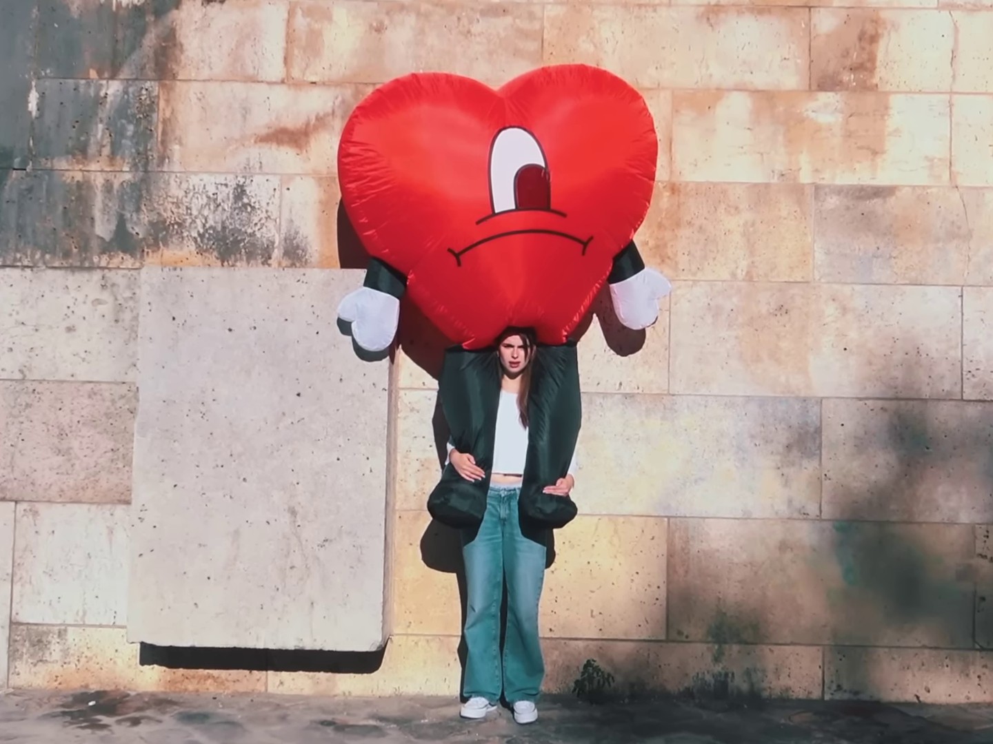 C'est drôle (2023) —  shot,  lighting