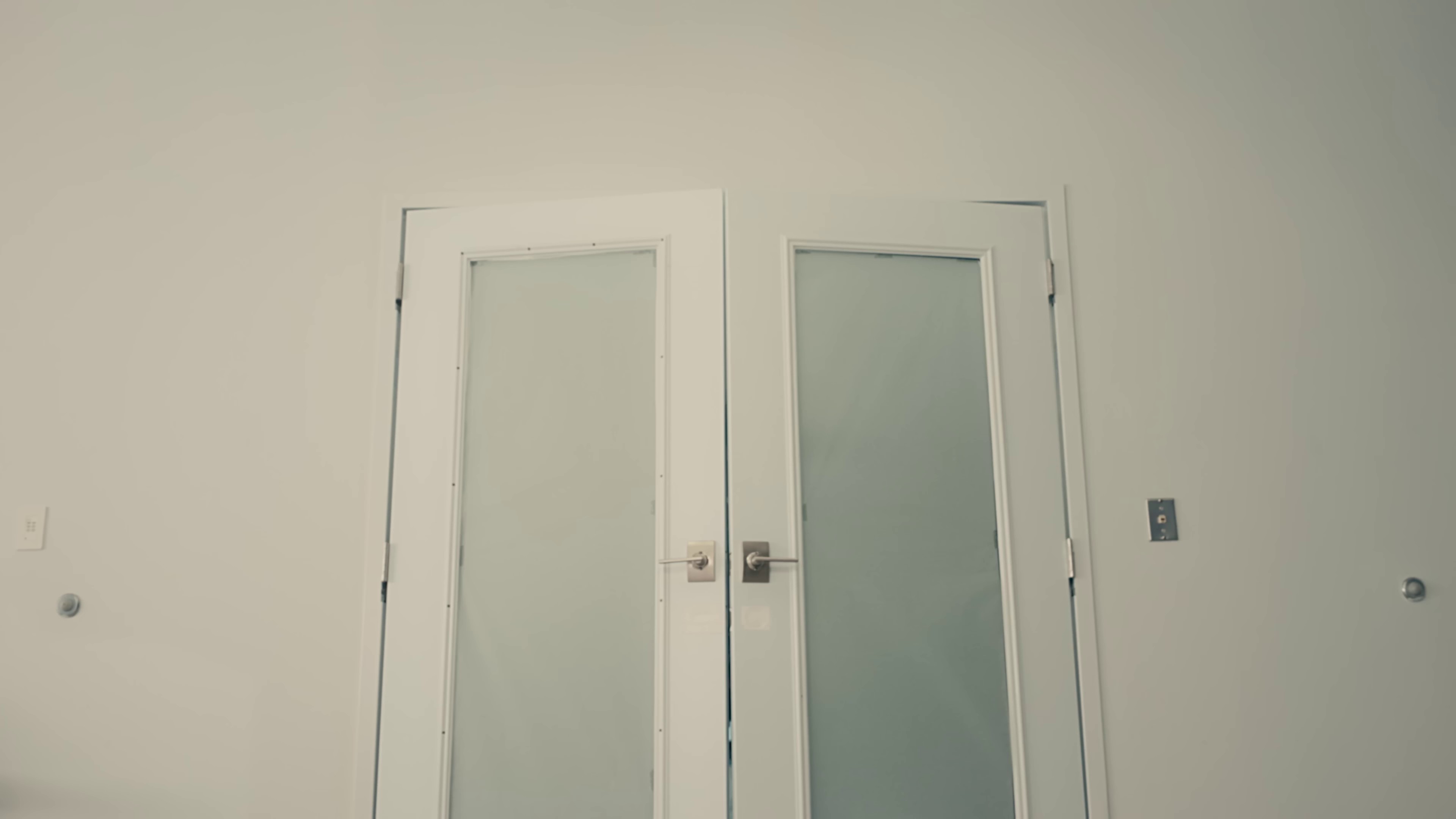 Money Come  (2023) —  shot,  lighting