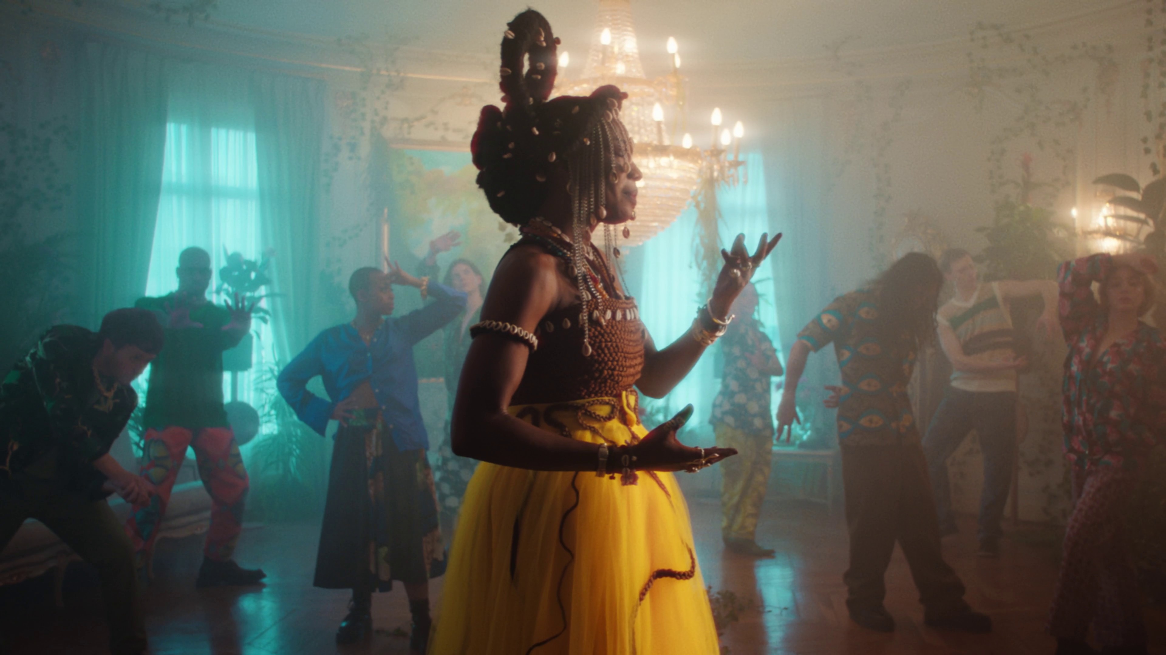 MASSA DEN (2023) —  shot,  lighting