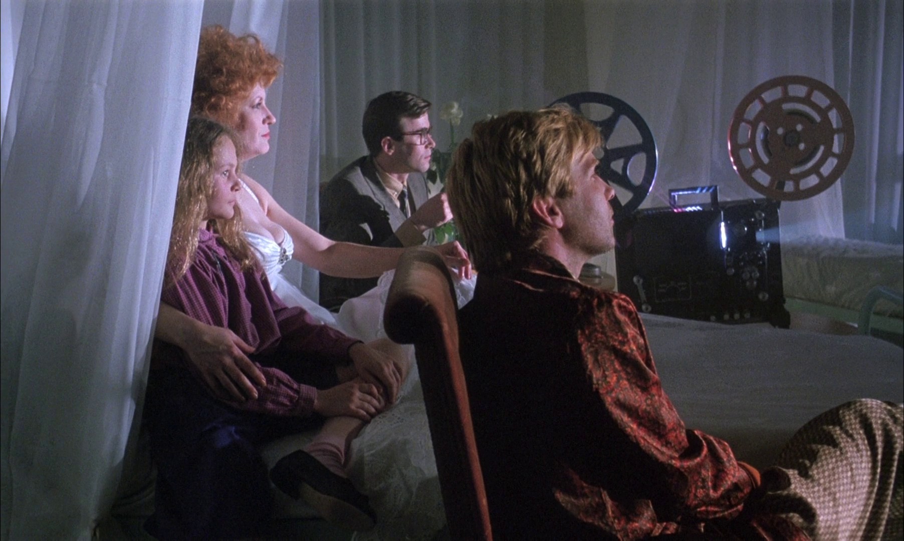 A Zed & Two Noughts (1985) —  shot,  lighting