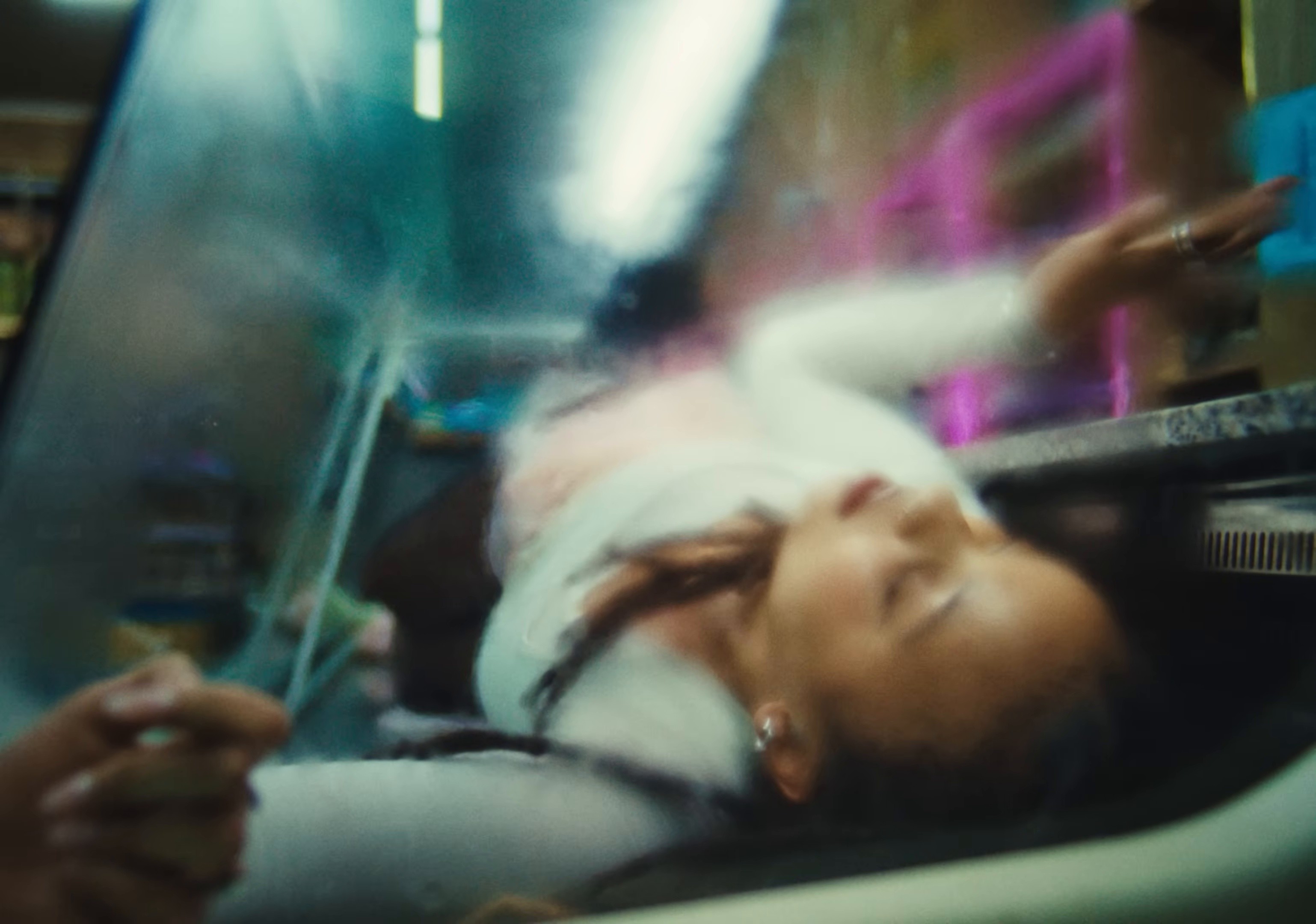 Plastique (2024) —  shot,  lighting