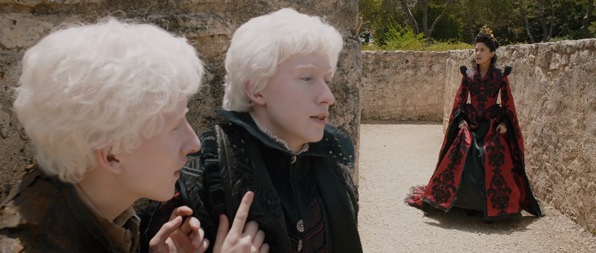 Tale of Tales (2015) —  shot,  lighting