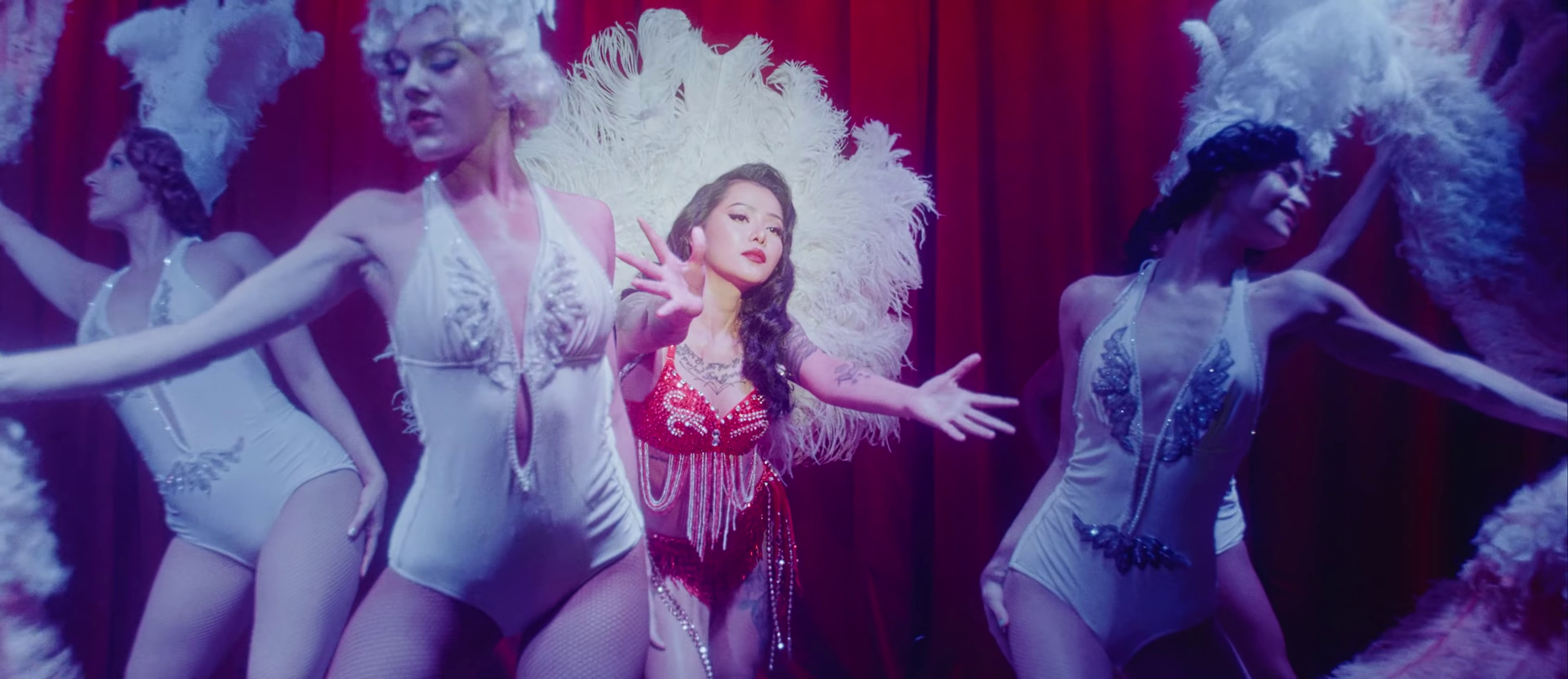 Cirque  (2021) —  shot,  lighting