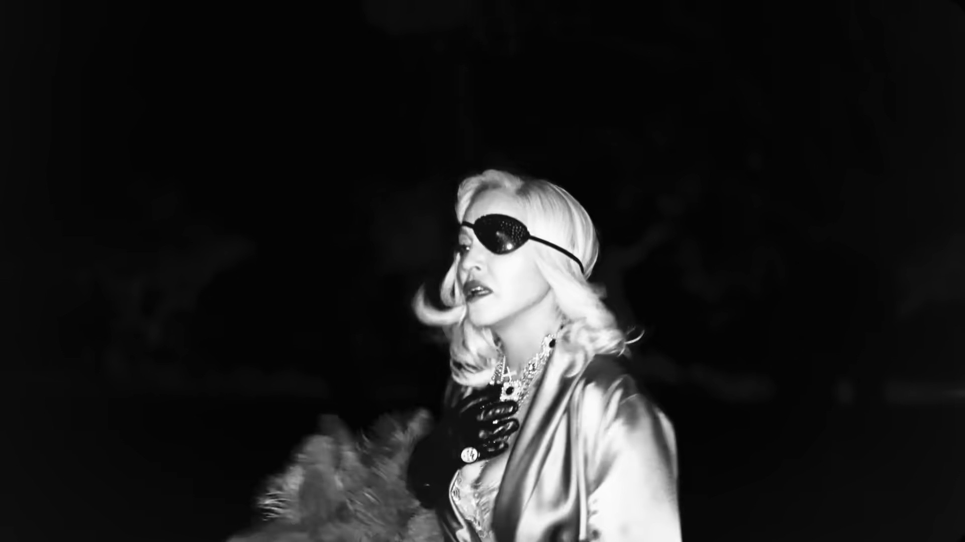 Medellín (2019) —  shot,  lighting