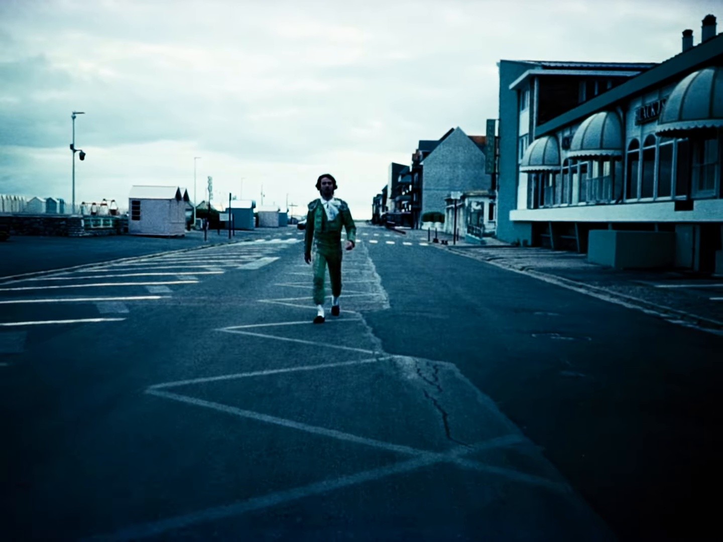 I Can Do Anything (2025) —  shot,  lighting