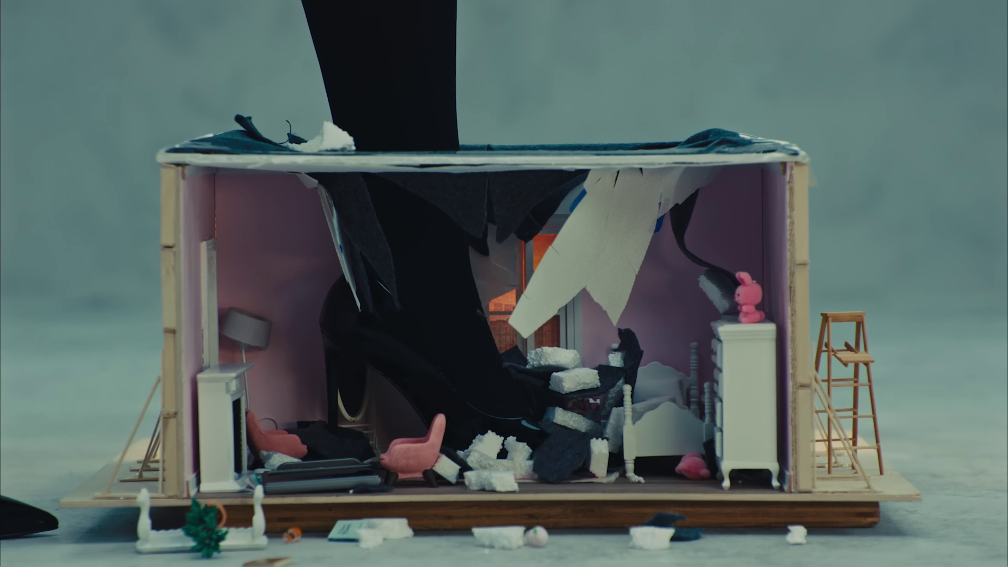 It's Givin (2022) —  shot,  lighting