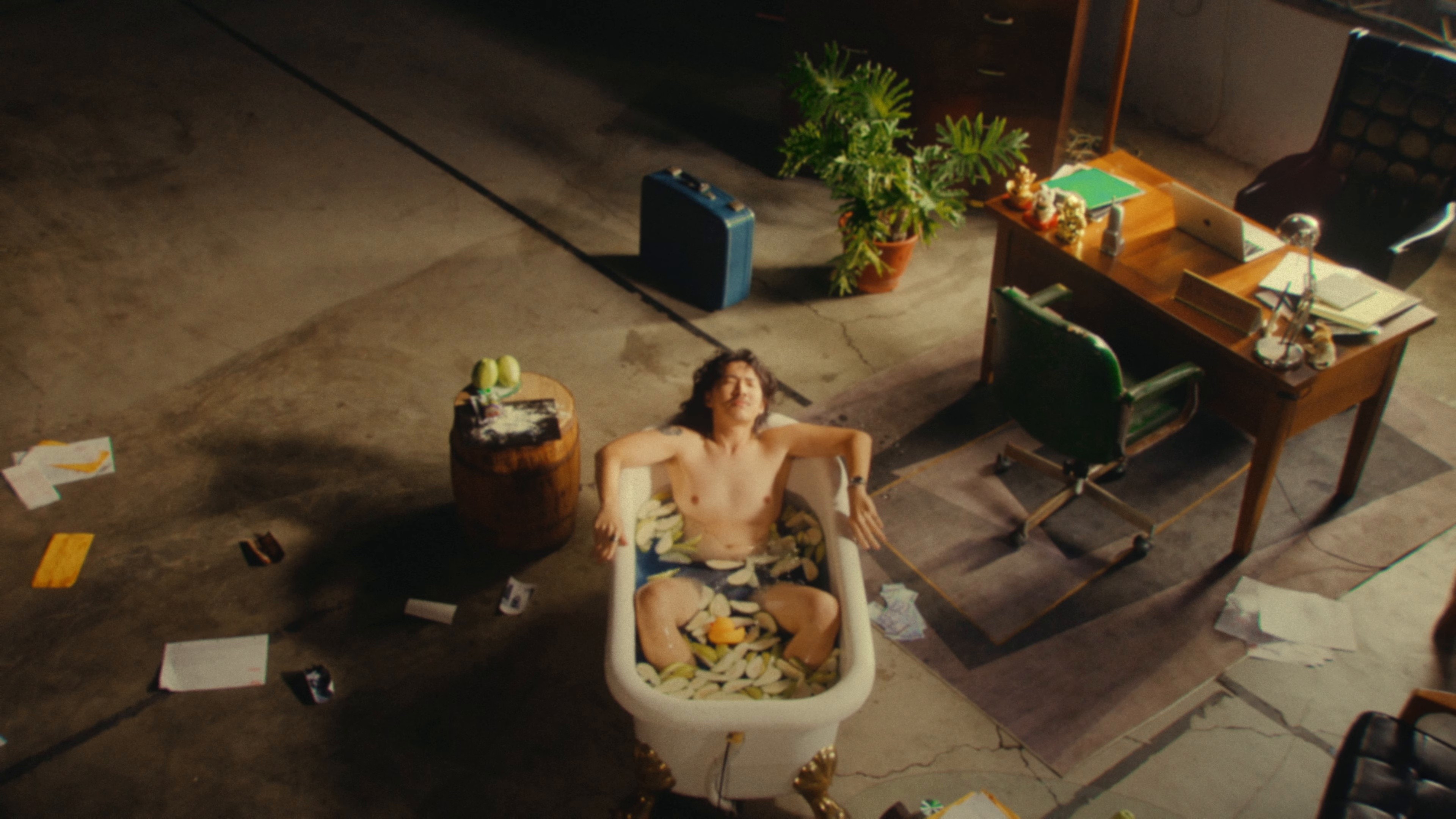 Guava (2024) —  shot,  lighting