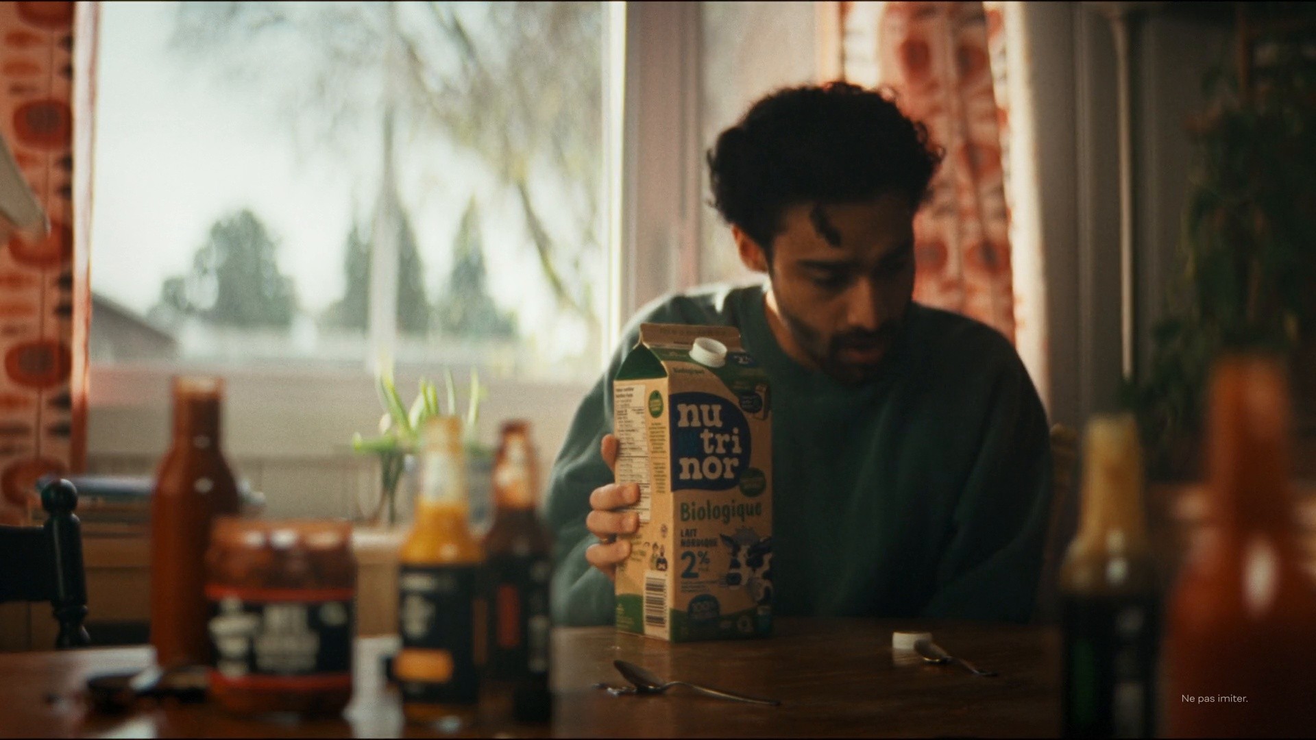 Aliments du Québec - Bye bye 2023 (2024) —  shot,  lighting