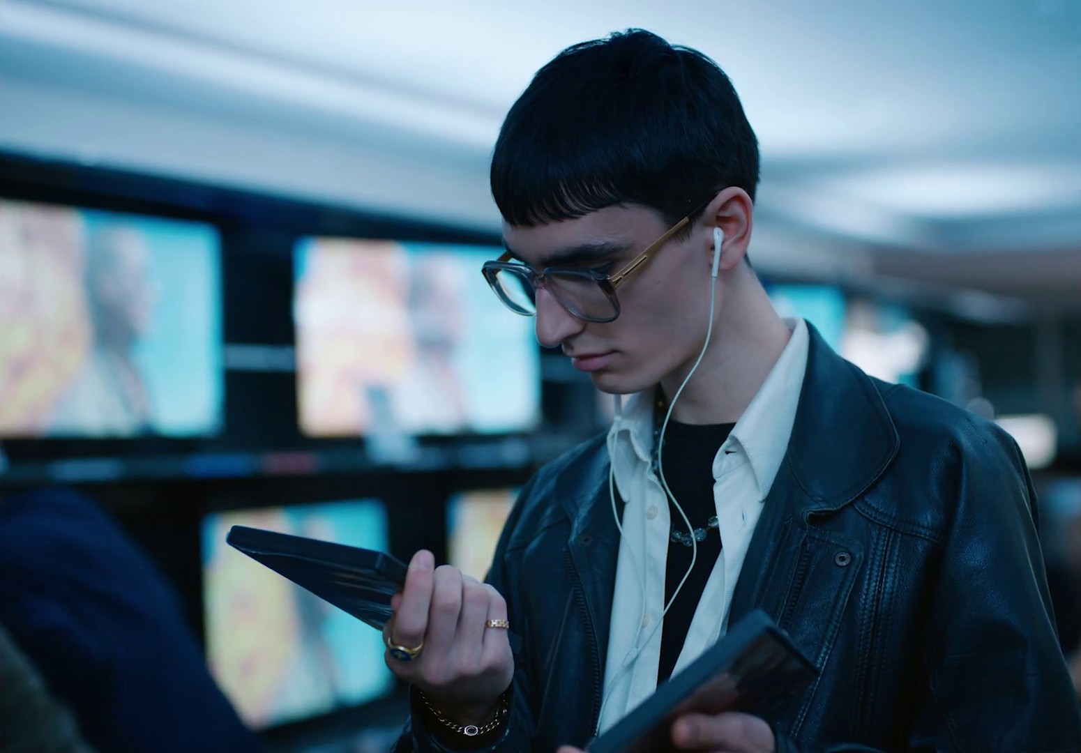 C'est cuit (2021) —  shot,  lighting