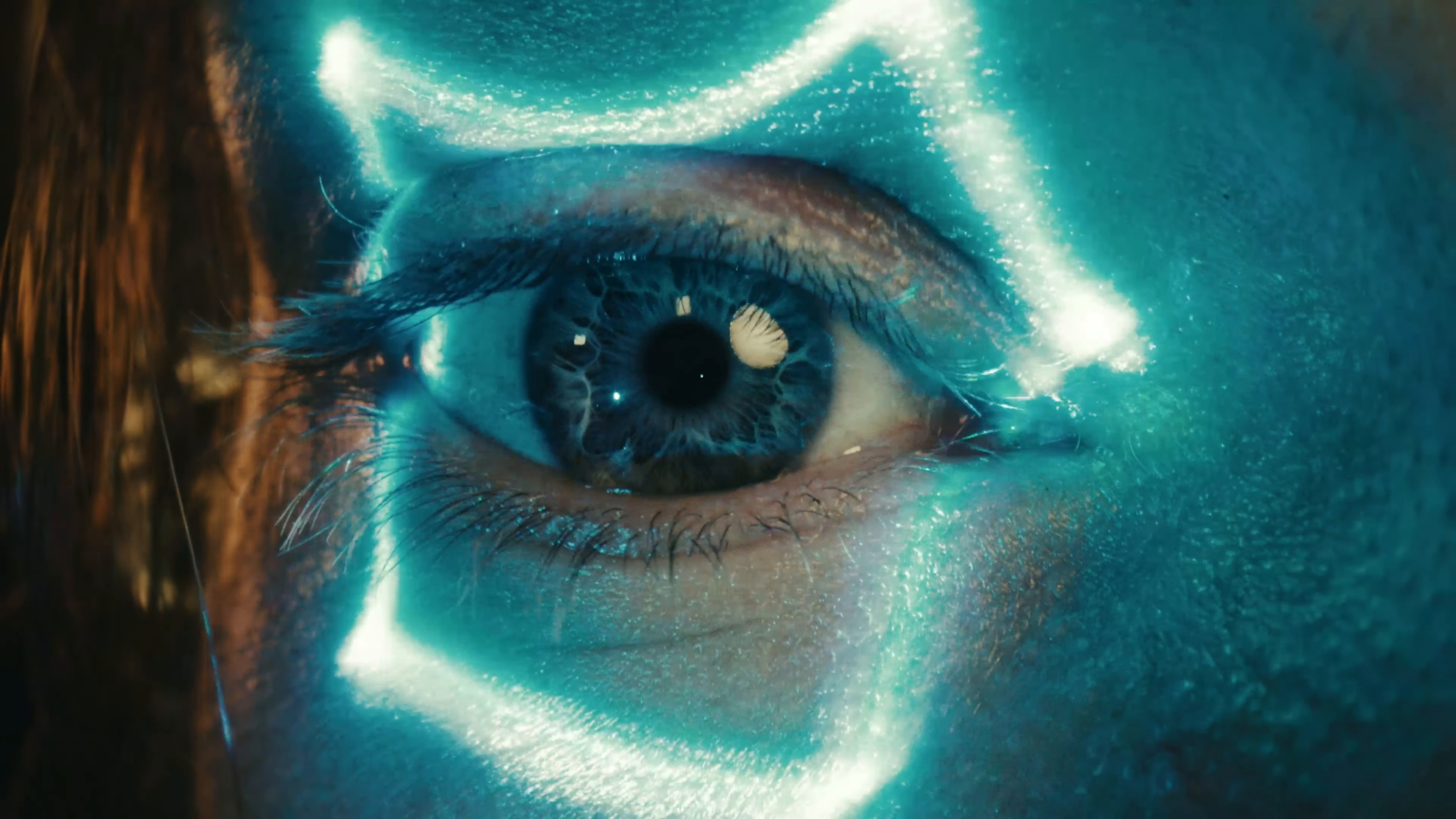 2016CRASH (2025) —  shot,  lighting