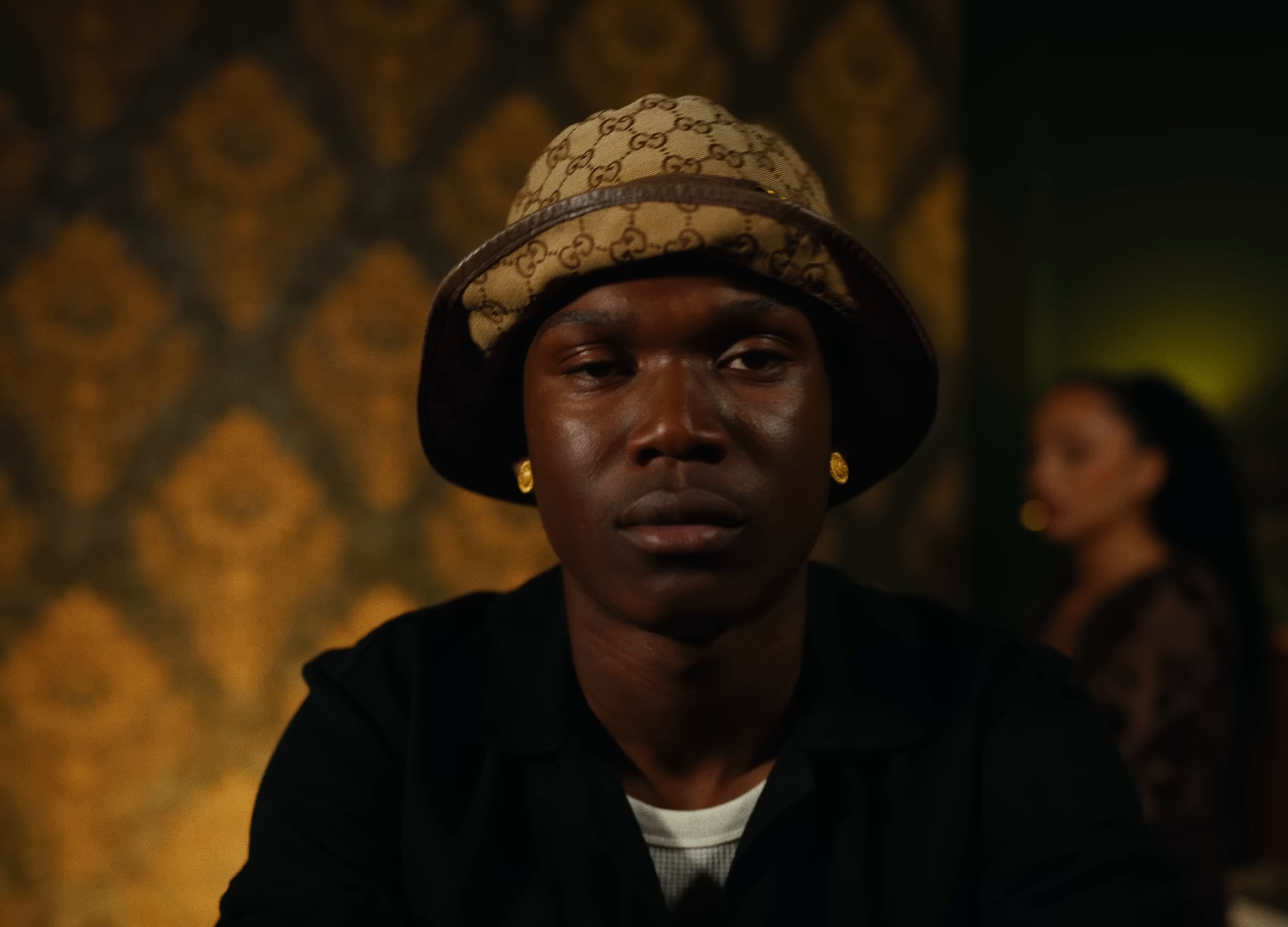 Fatigué (remix) (2024) —  shot,  lighting