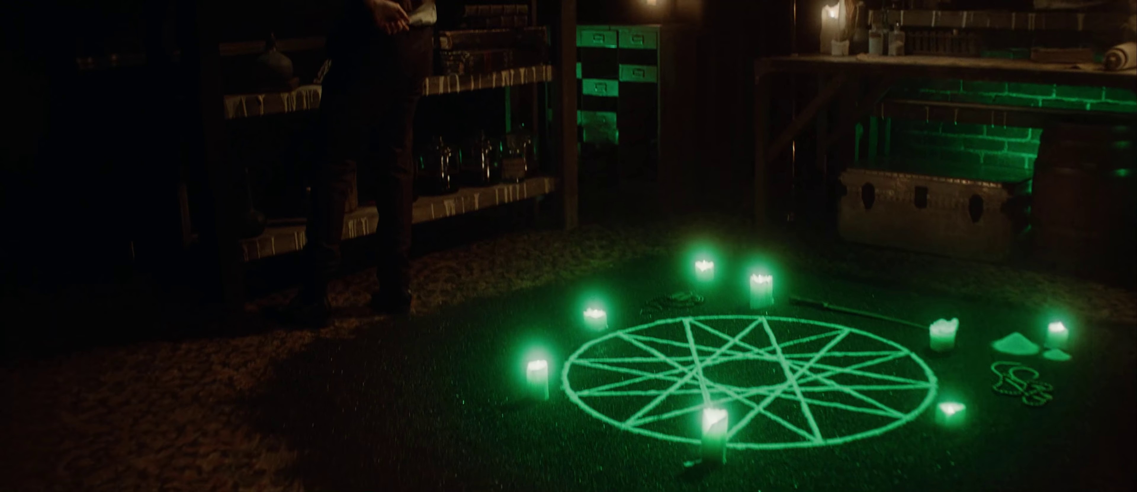 Cirque  (2021) —  shot,  lighting