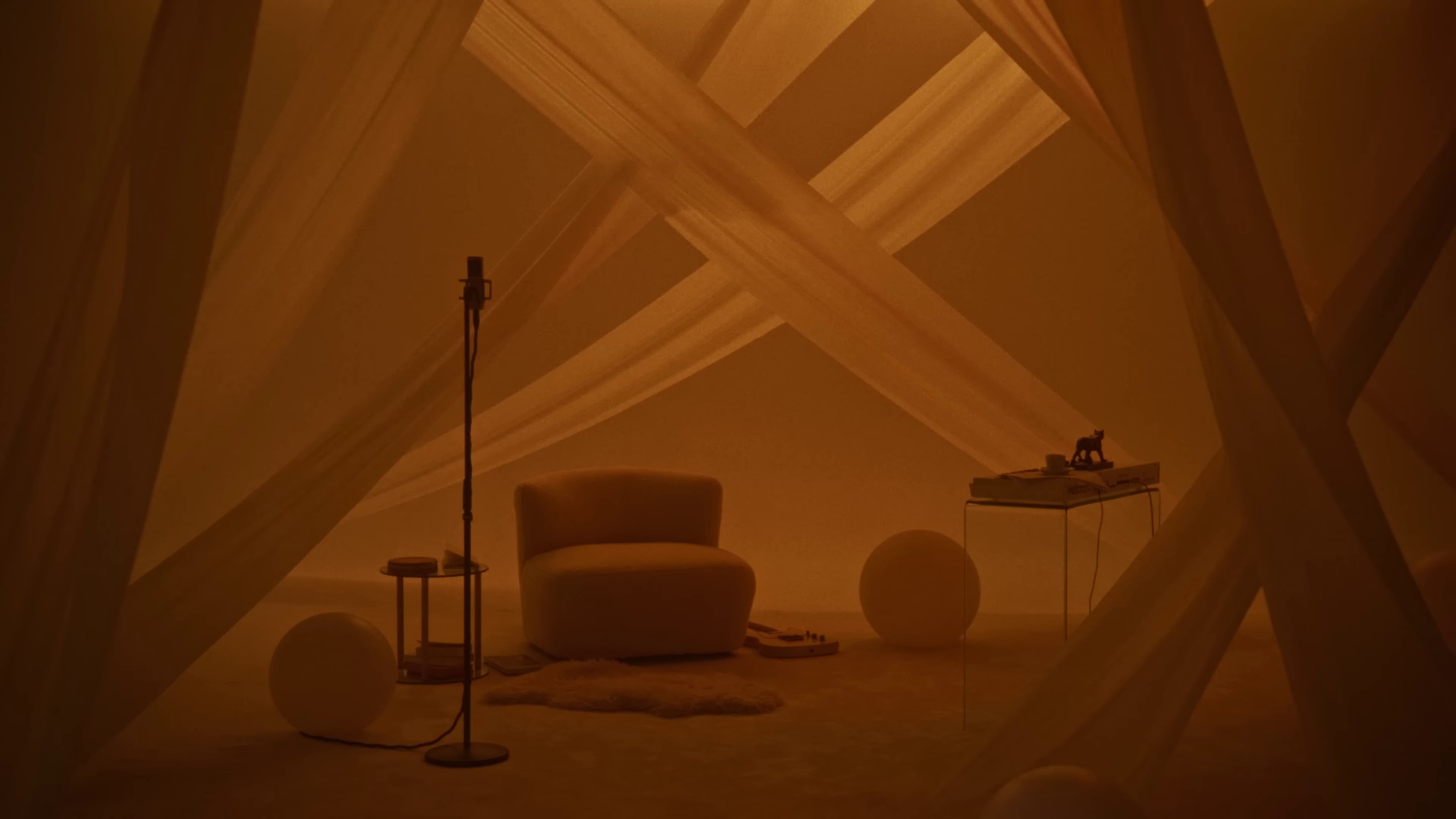 You are everywhere (2023) —  shot,  lighting