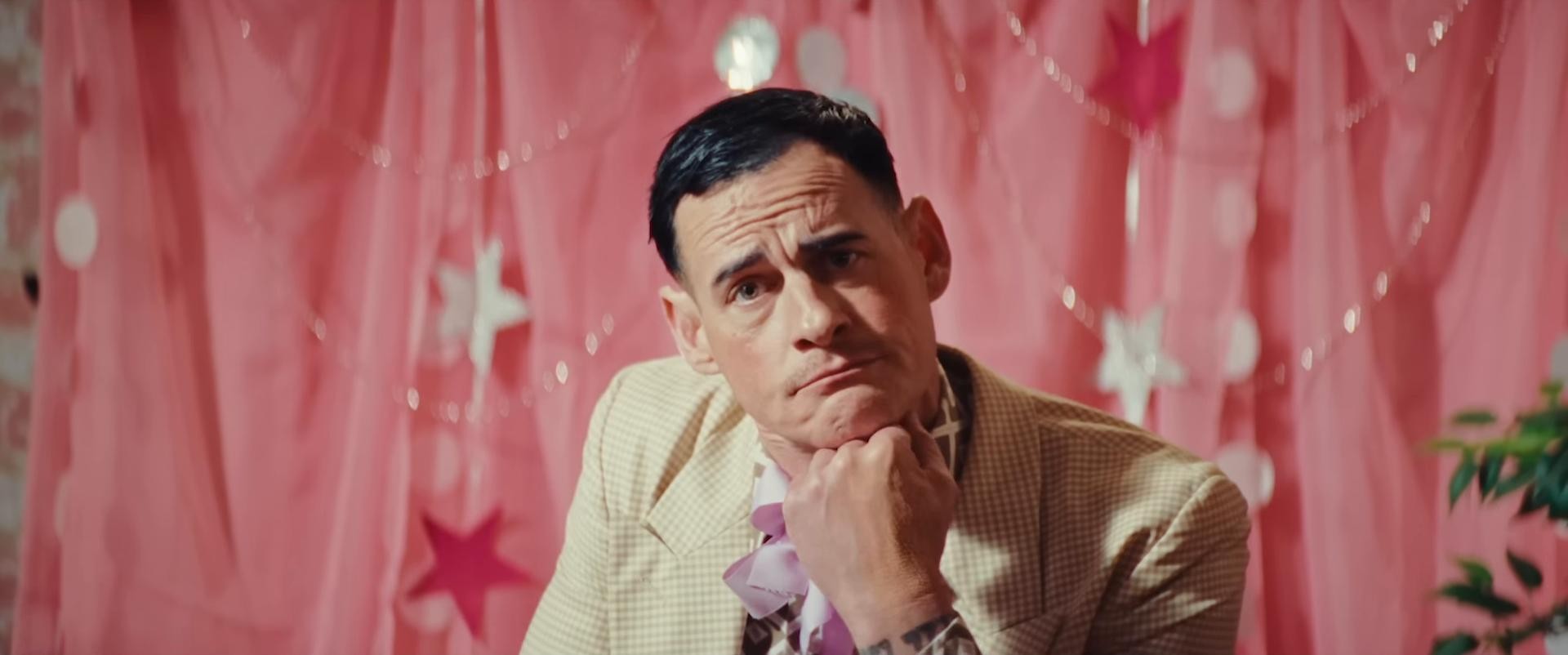 Pretty People (2023) —  shot,  lighting