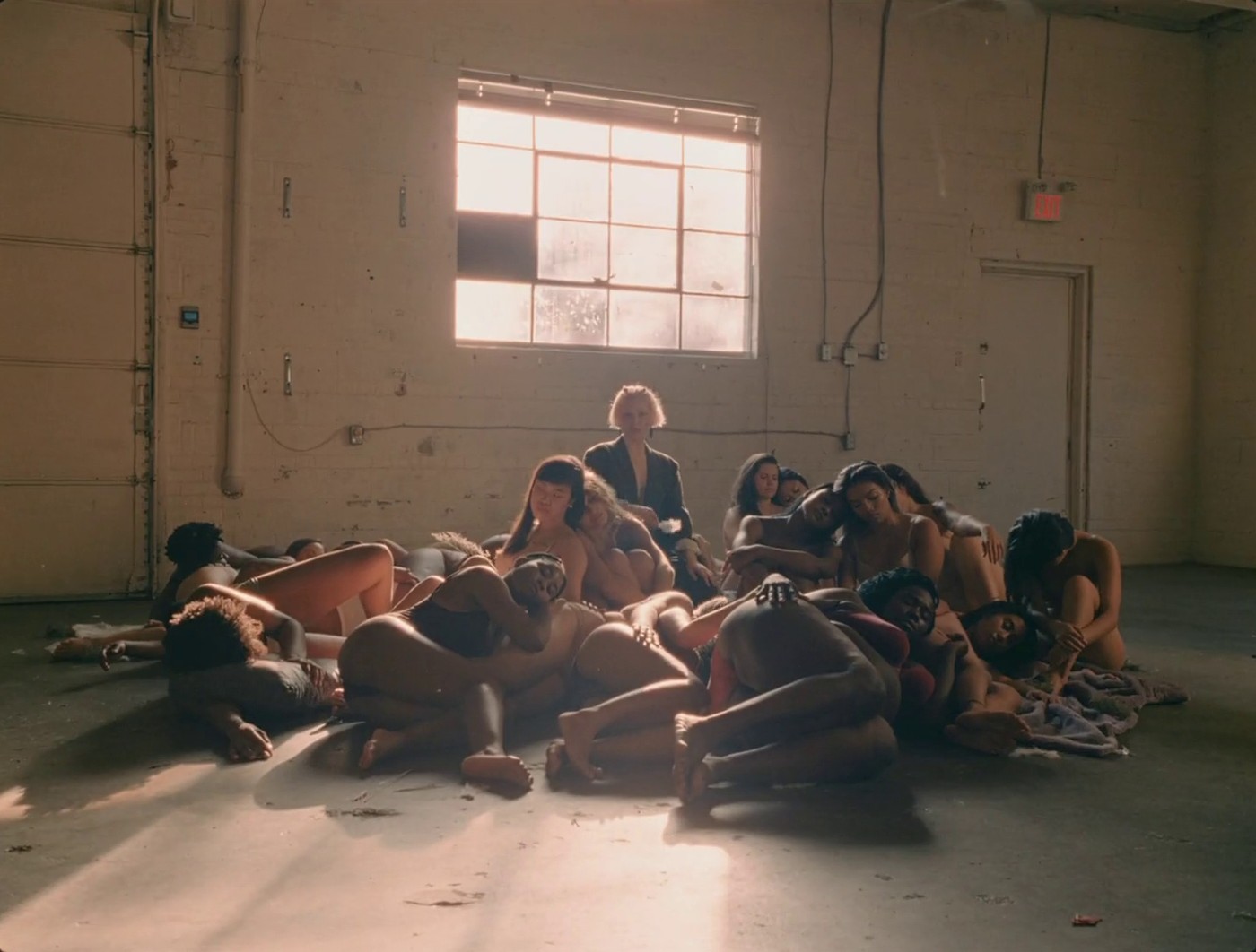 Wide open ocean (2018) —  shot,  lighting