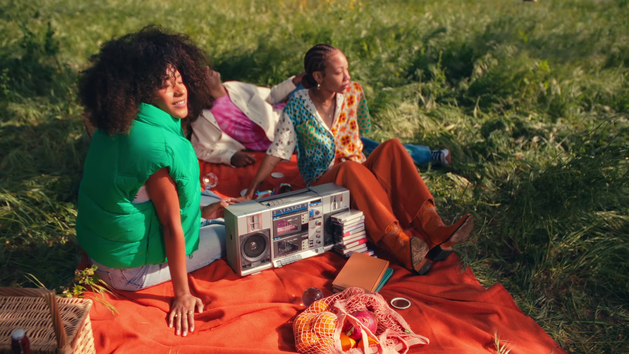 Skyline (2022) —  shot,  lighting