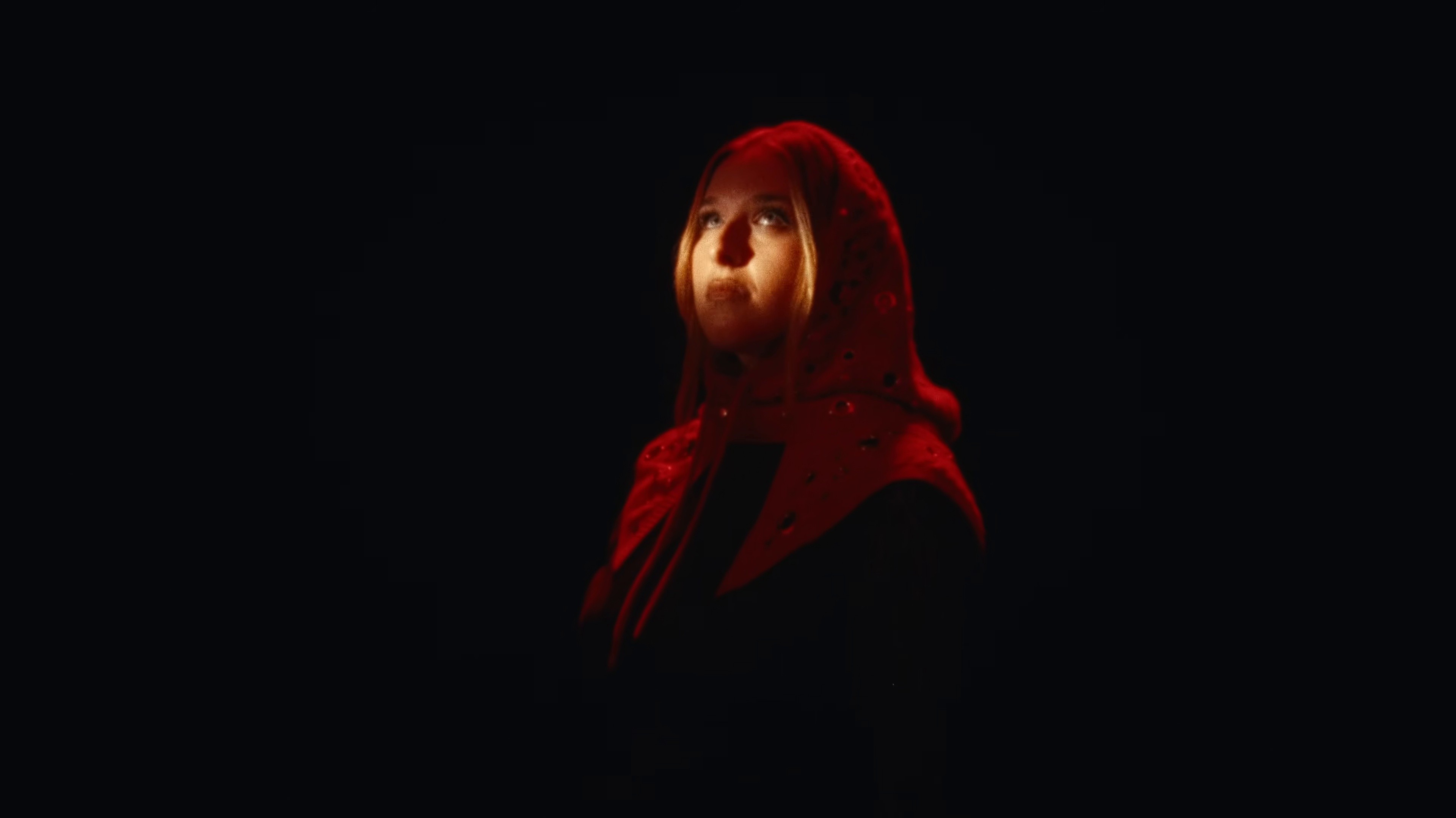 Capuche (2026) —  shot,  lighting