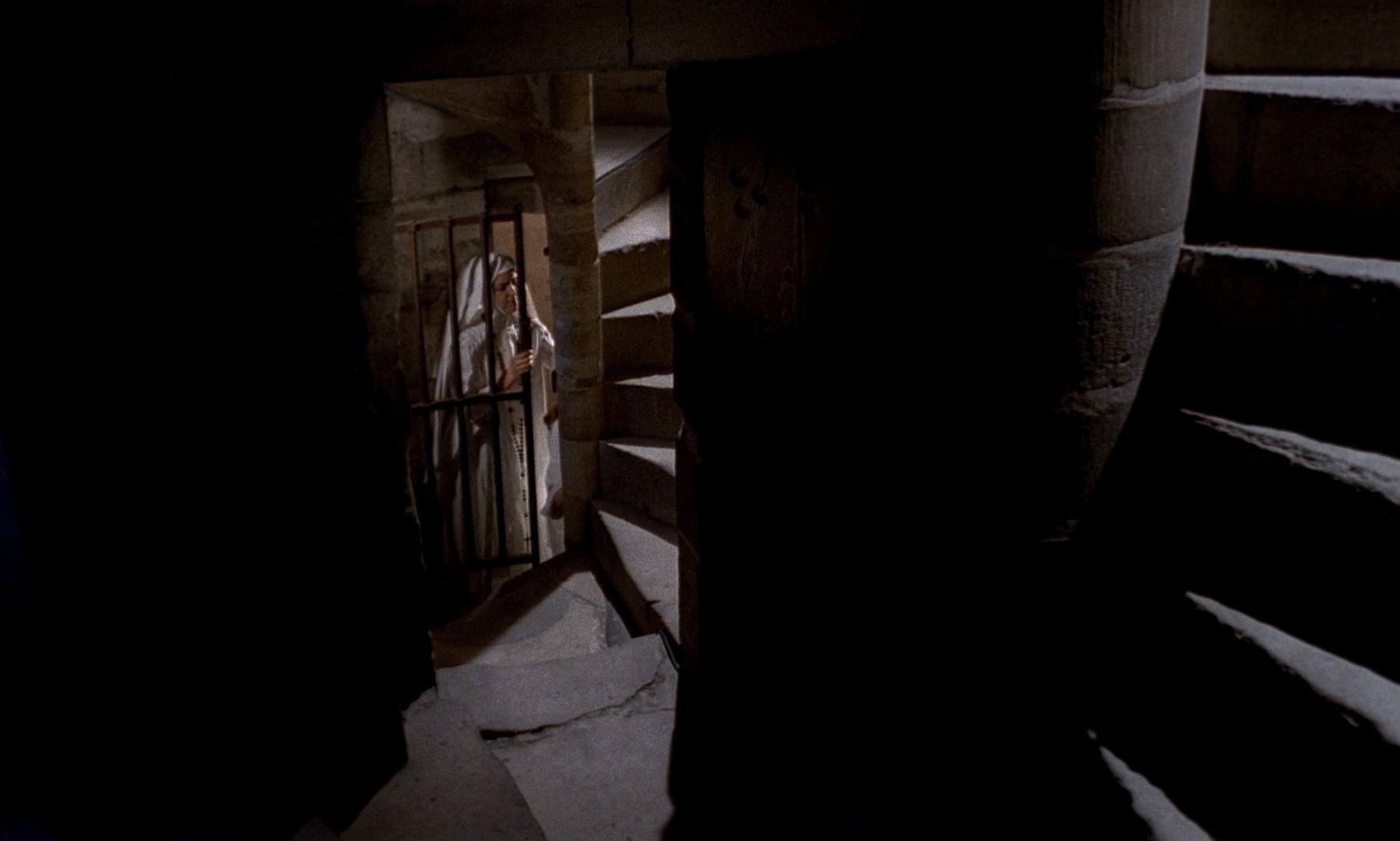 Successive Slidings of Pleasure (1974) —  shot,  lighting