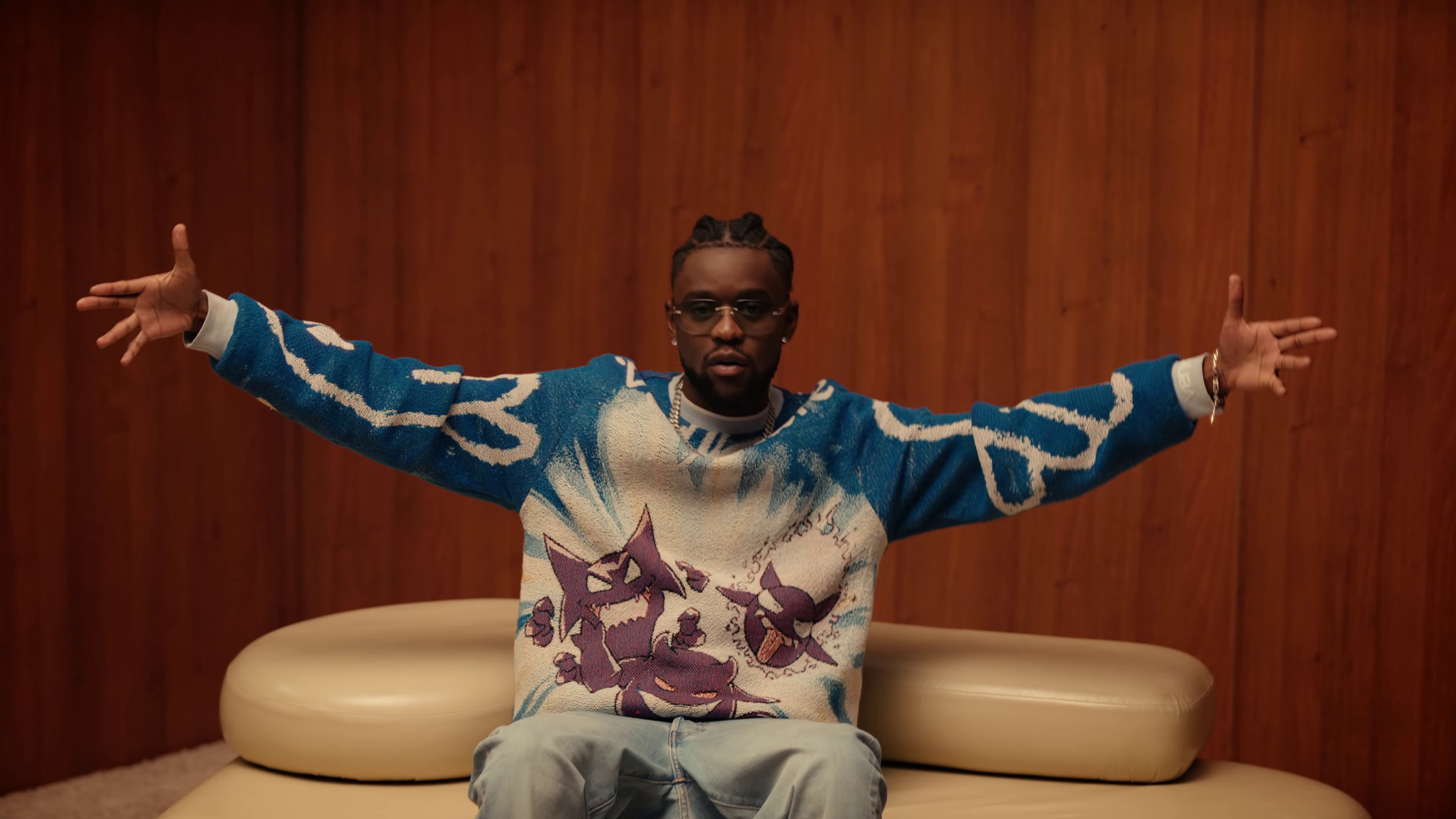 Fendi love (2021) —  shot,  lighting