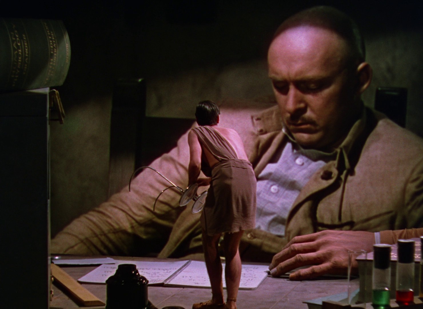 Dr. Cyclops (1940) —  shot,  lighting