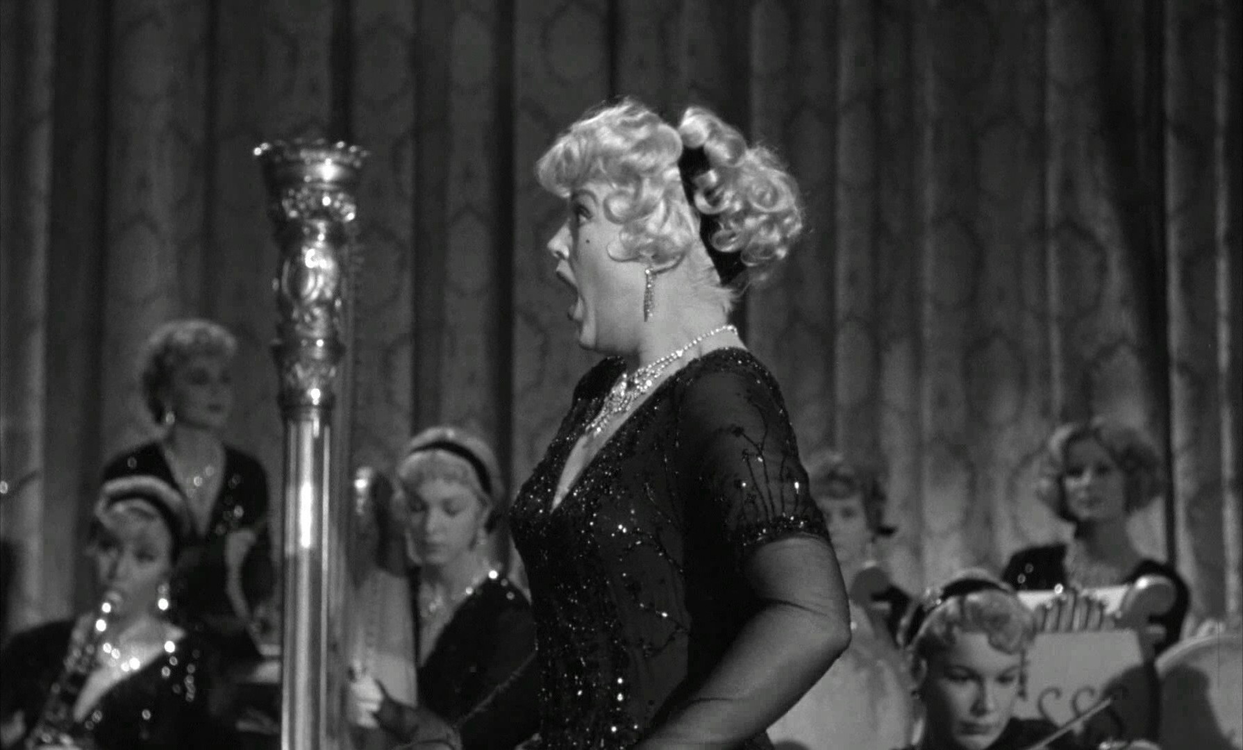 Some Like It Hot (1959) —  shot,  lighting