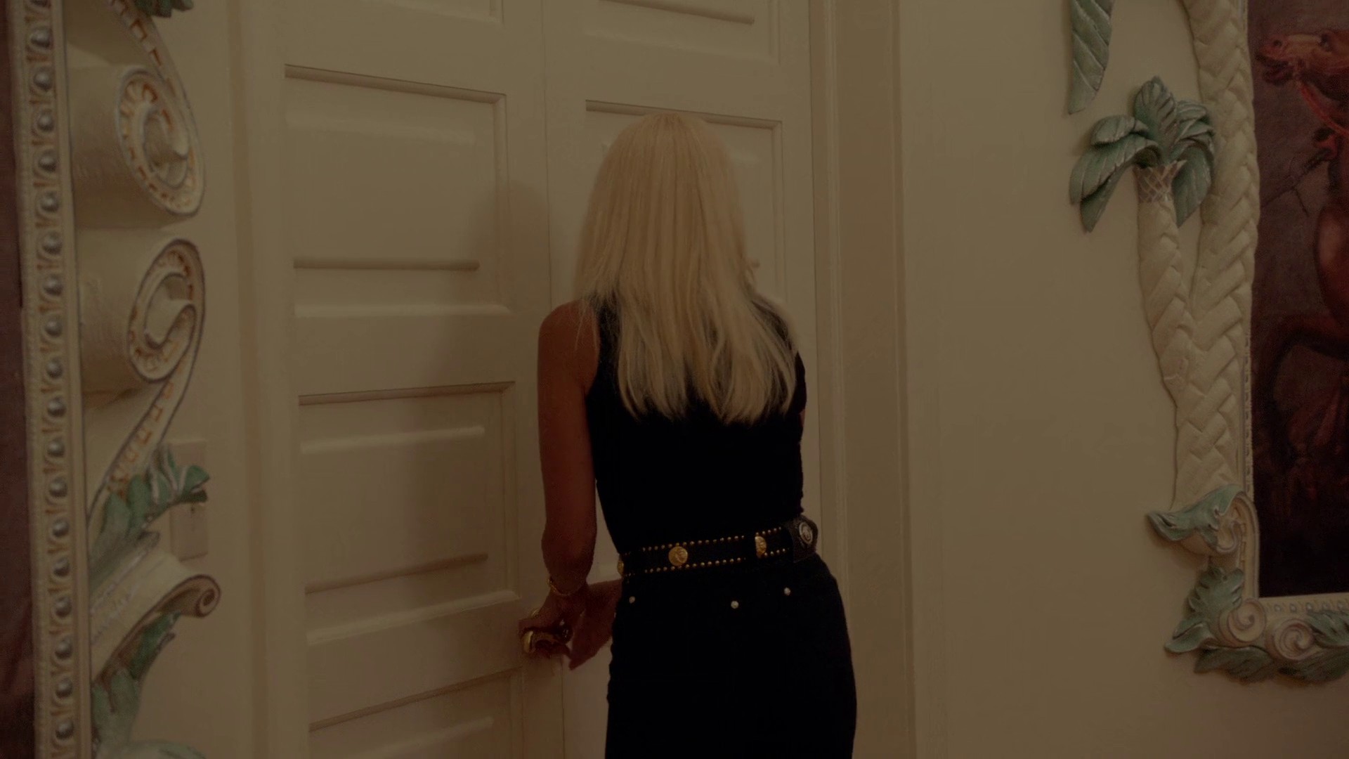 Manhunt (2018) —  shot,  lighting