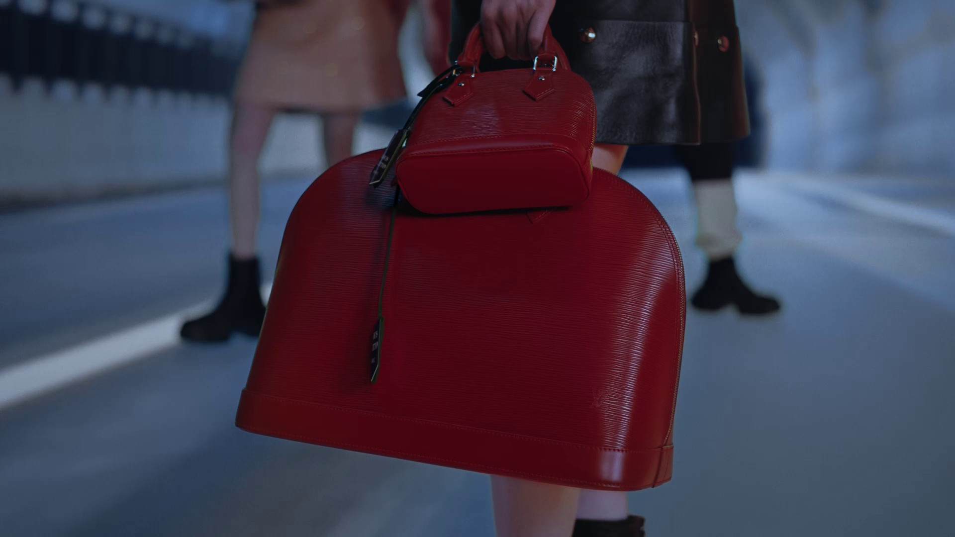 LOUIS VUITTON x LE SSERAFIM Commercial (2023) —  shot,  lighting