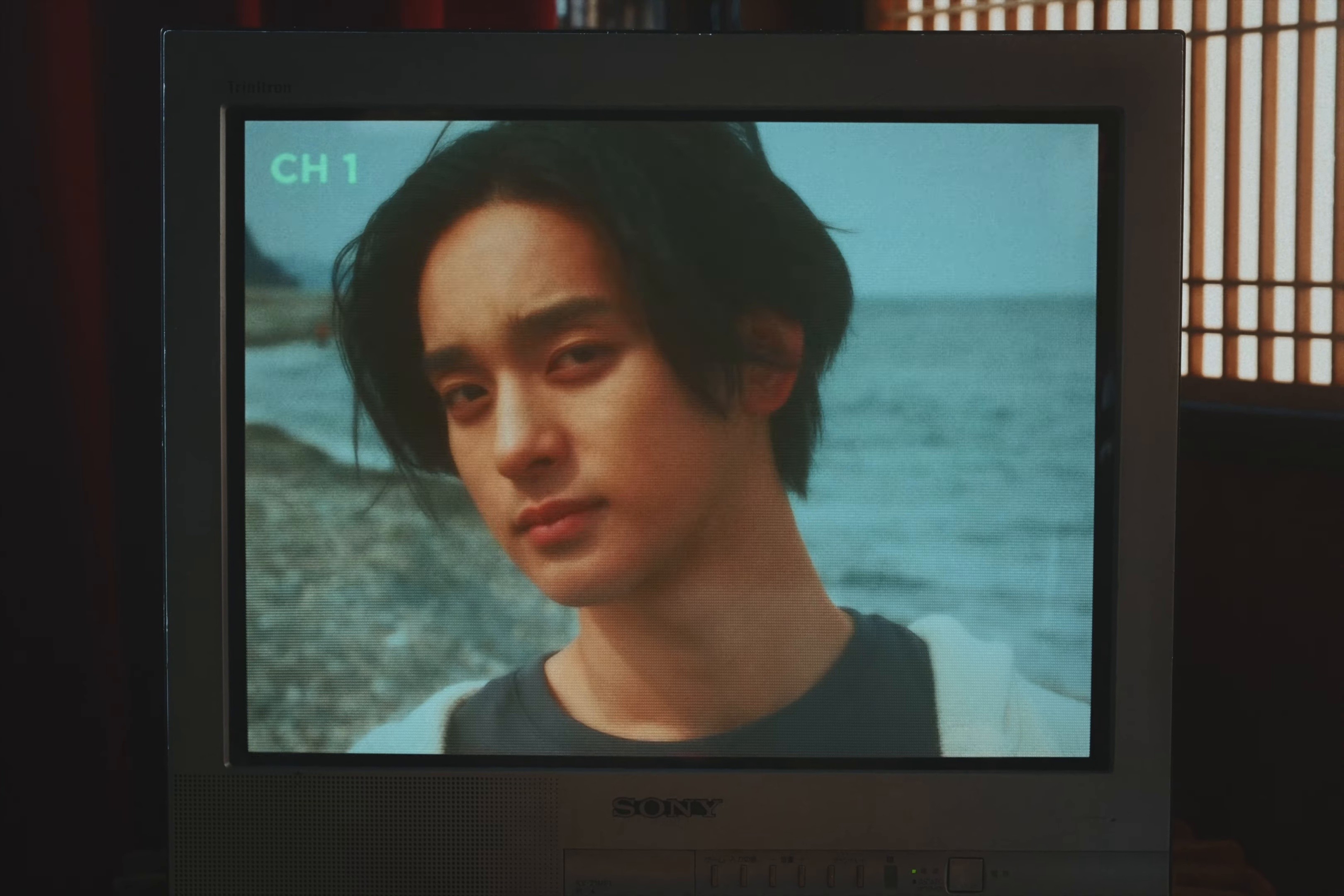 Back in town (2025) —  shot,  lighting