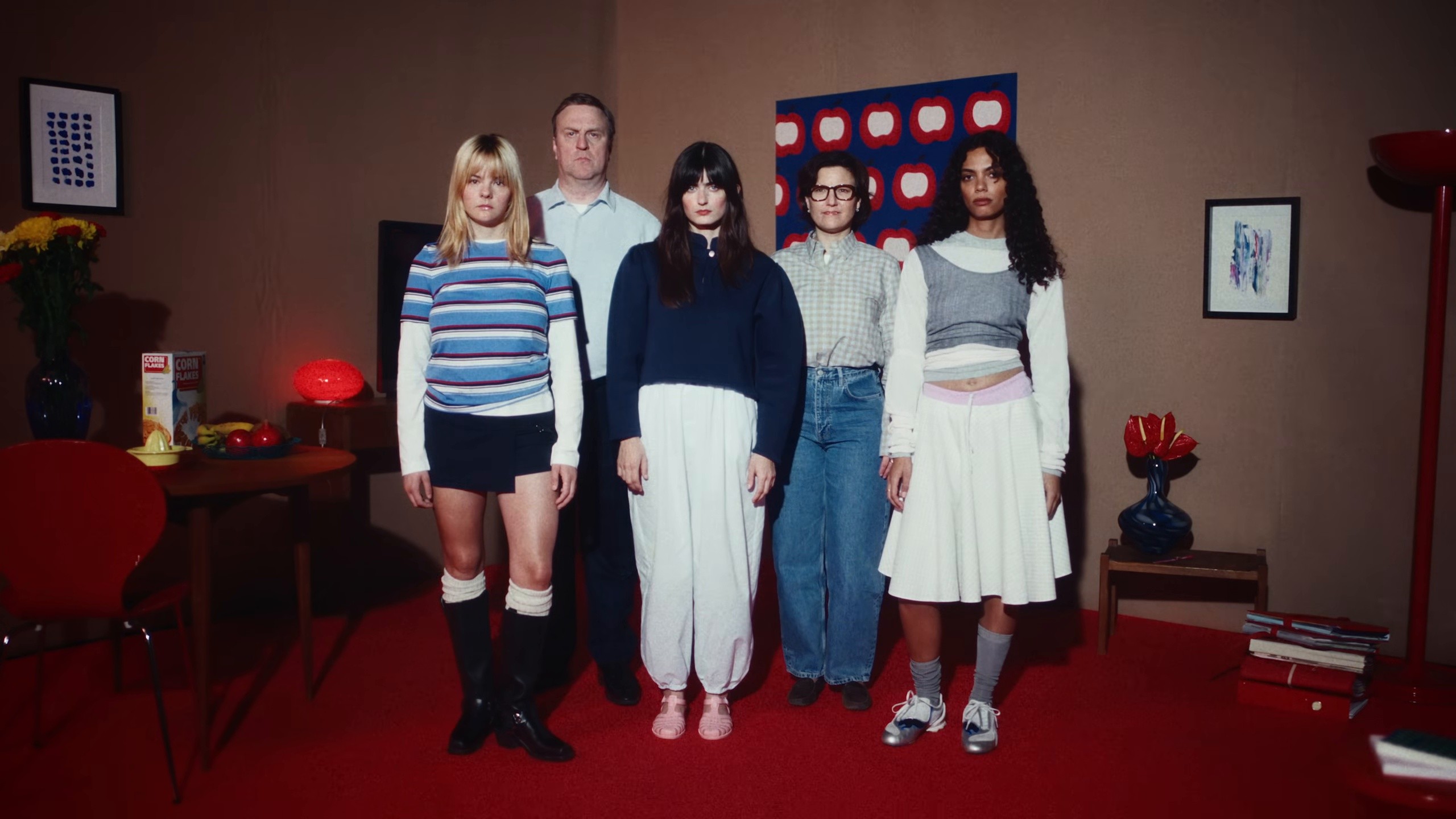 la maison (2025) —  shot,  lighting