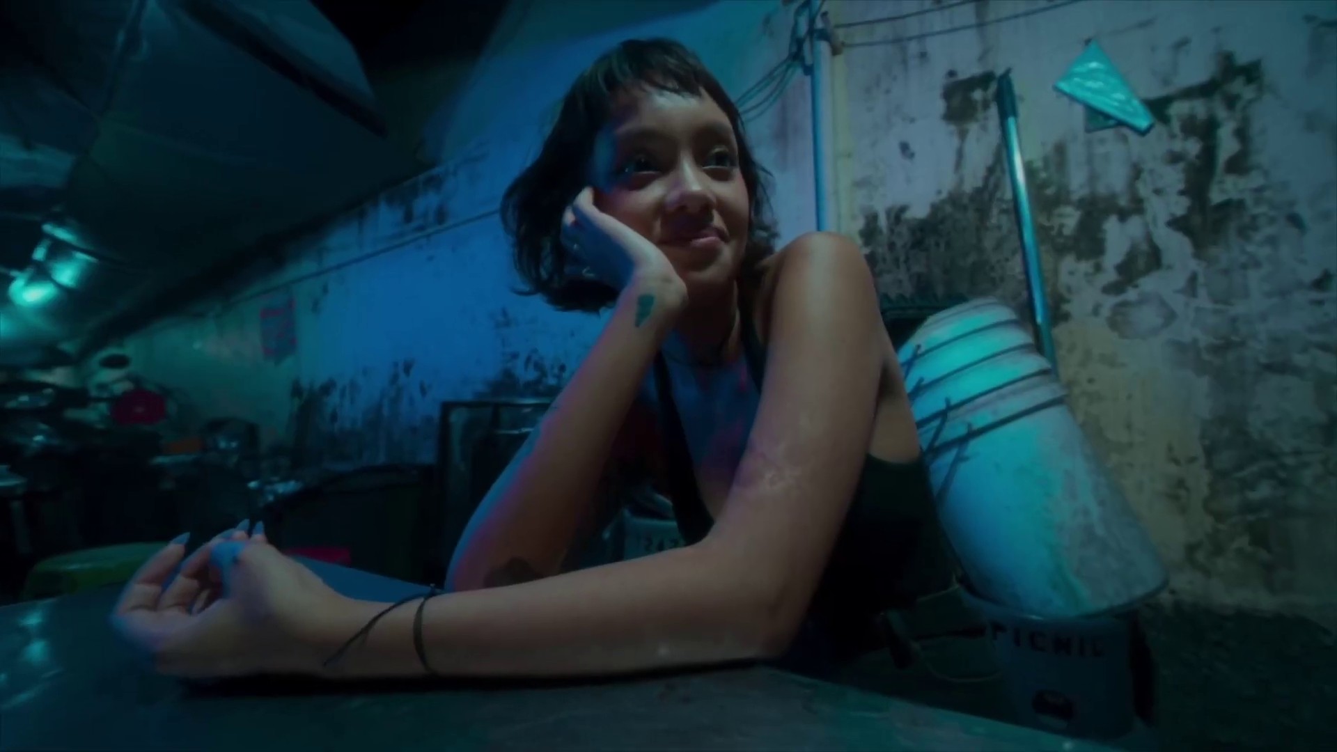 Contradictions (2022) —  shot,  lighting