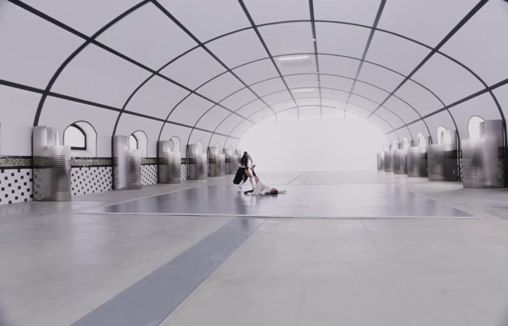 oral (2023) —  shot,  lighting