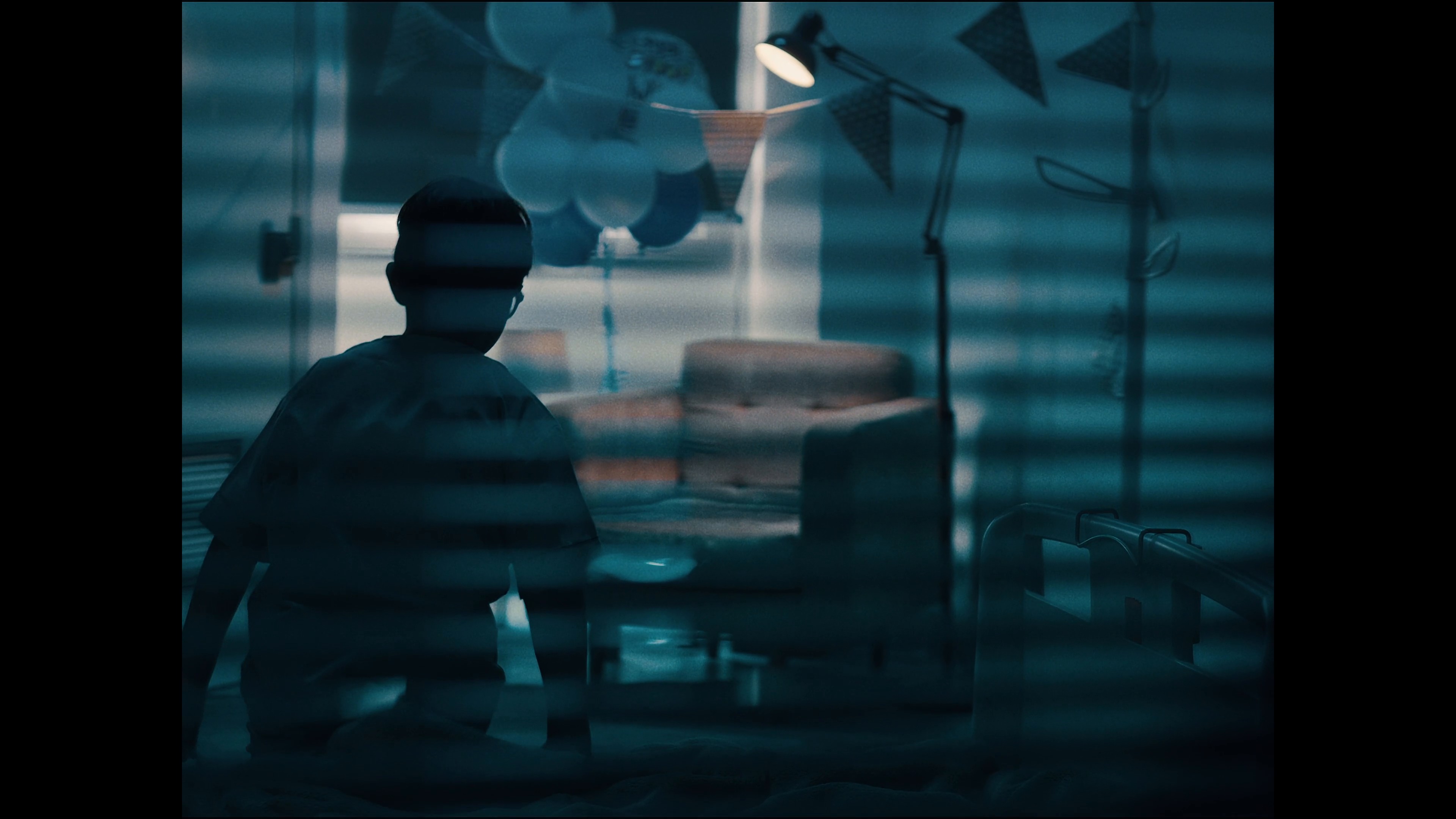 It starts with a scar (2021) —  shot,  lighting