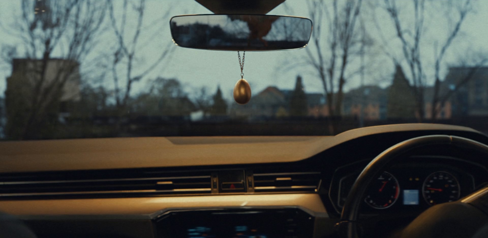 Vedran Rupic - KFC - Believe in Chicken (2024) —  shot,  lighting